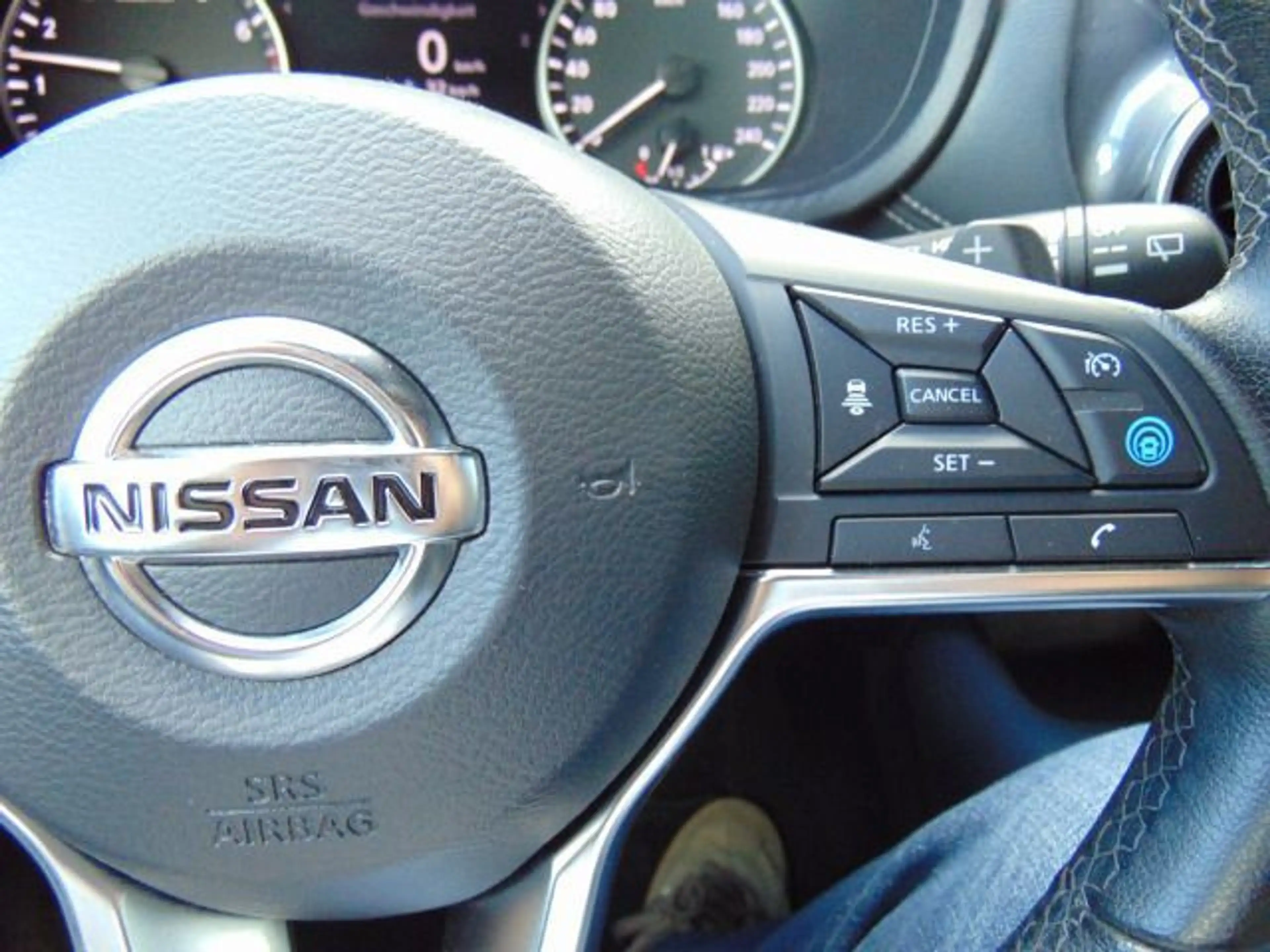 Nissan Juke Tekna Automatik BOSE-Sound & Navi — photo 15