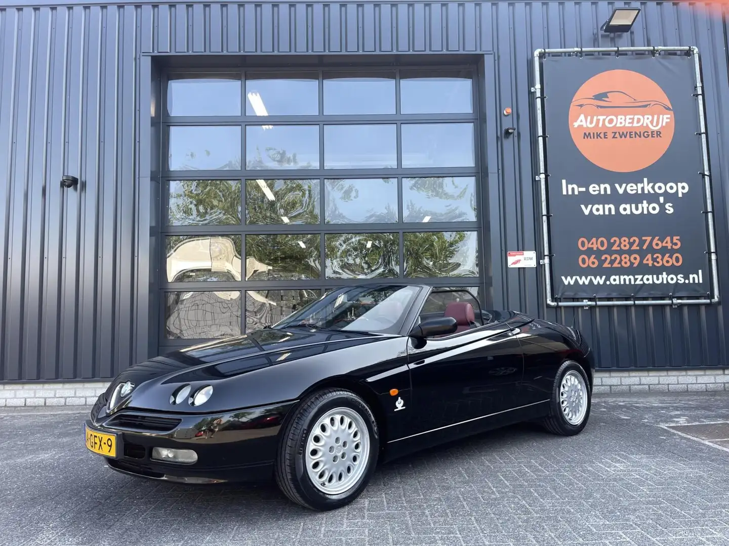 Alfa Romeo Spider 1.8-16V T.Spark AIRCO|LEER|STUURBEKRACHTIGING|CABR Zwart - 1