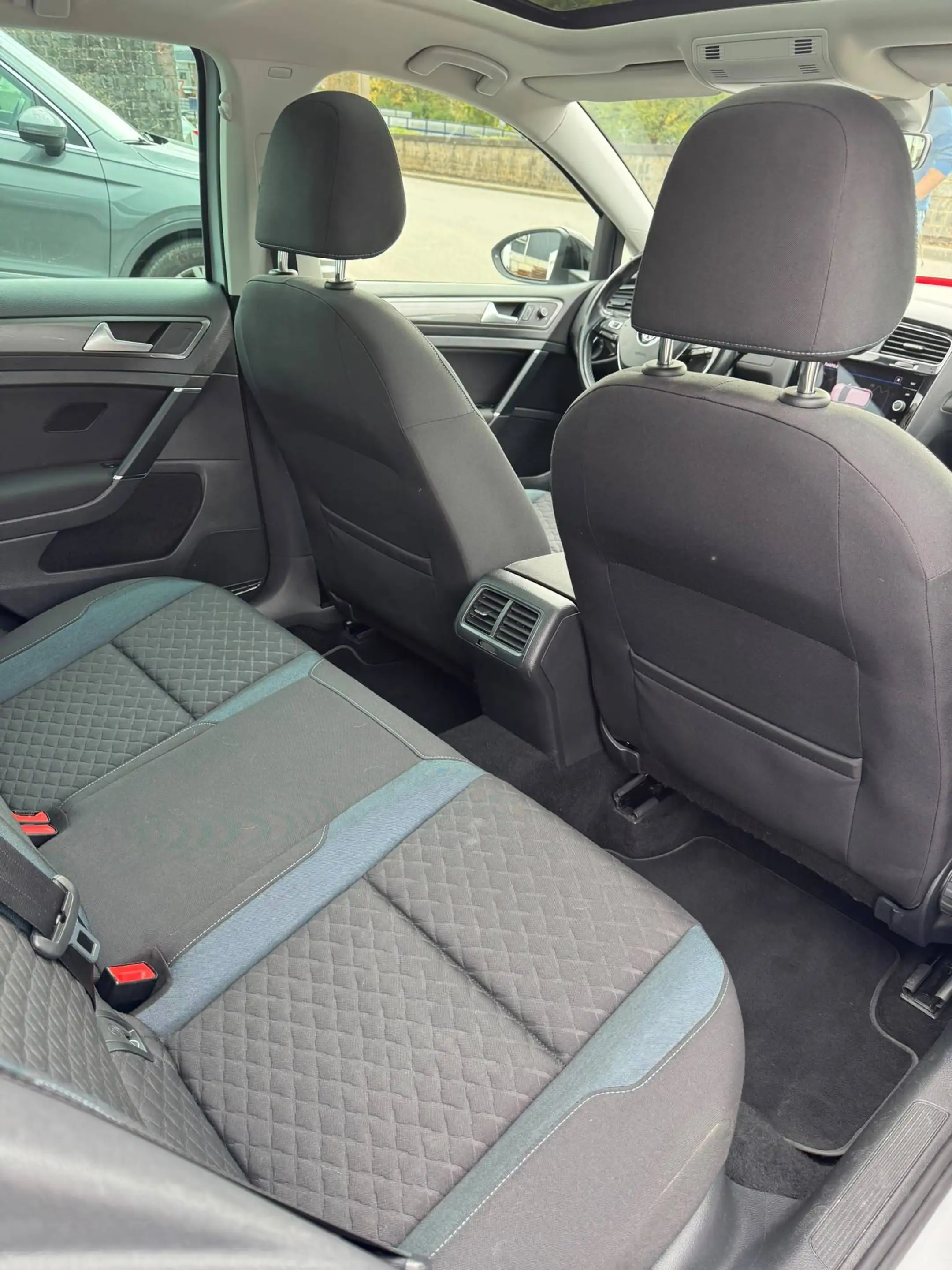 Volkswagen Golf Golf 1.6 TDI / IQ DRIVE — photo 10