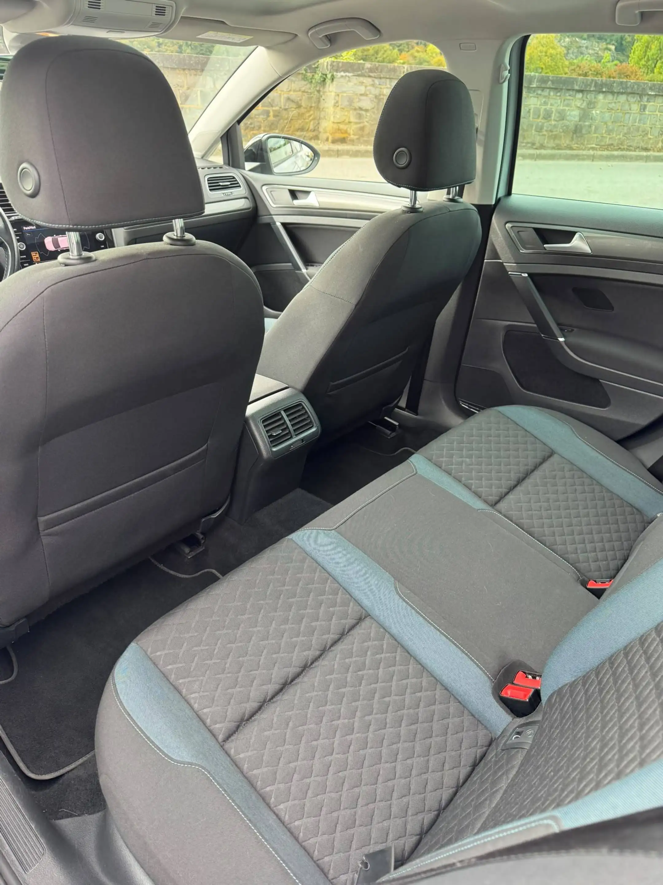 Volkswagen Golf Golf 1.6 TDI / IQ DRIVE — photo 9