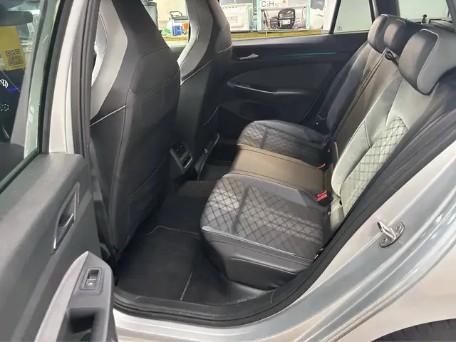 Volkswagen Golf view 9