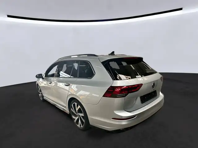 Volkswagen Golf view 3