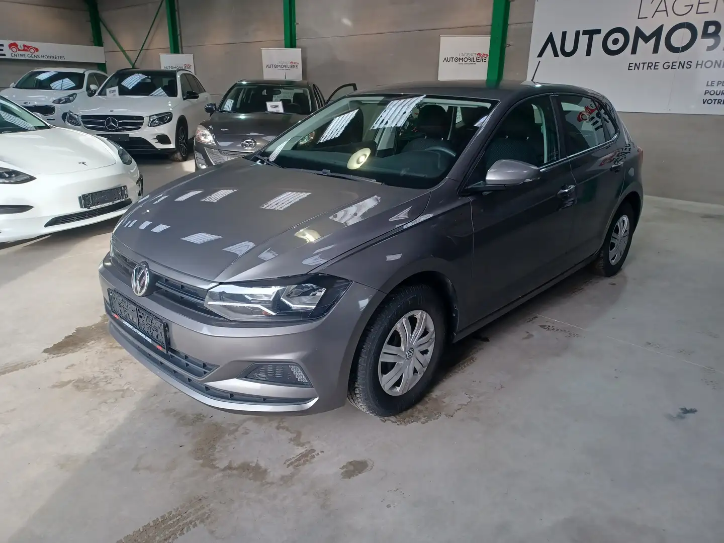 Volkswagen Polo 1.0i Trendline Bluetooth,Usb,Led,Radar Gris - 1