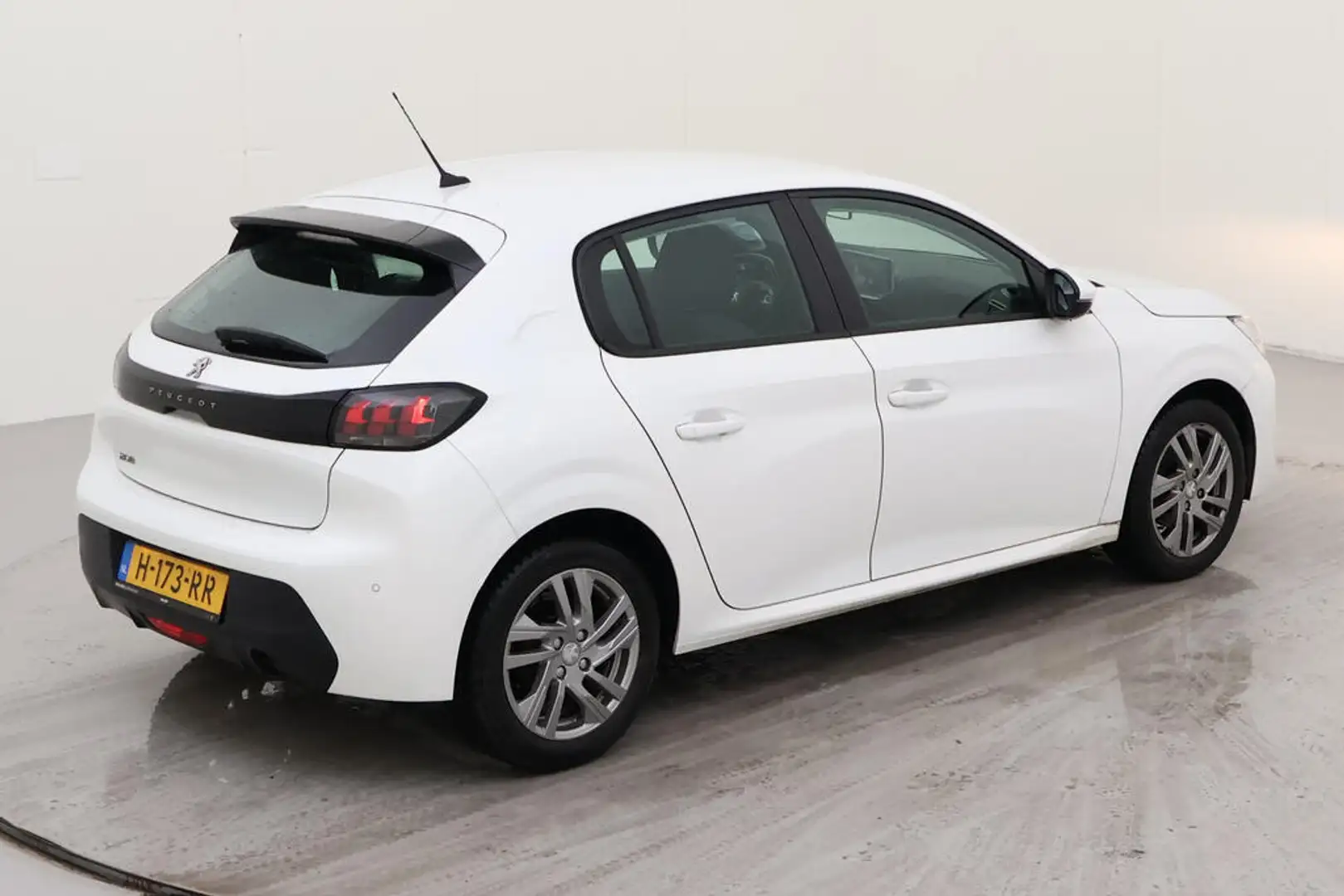 Peugeot 208 1.2 PureTech Blue Lease Active NL AUTO | NAVI | CA Weiß - 2