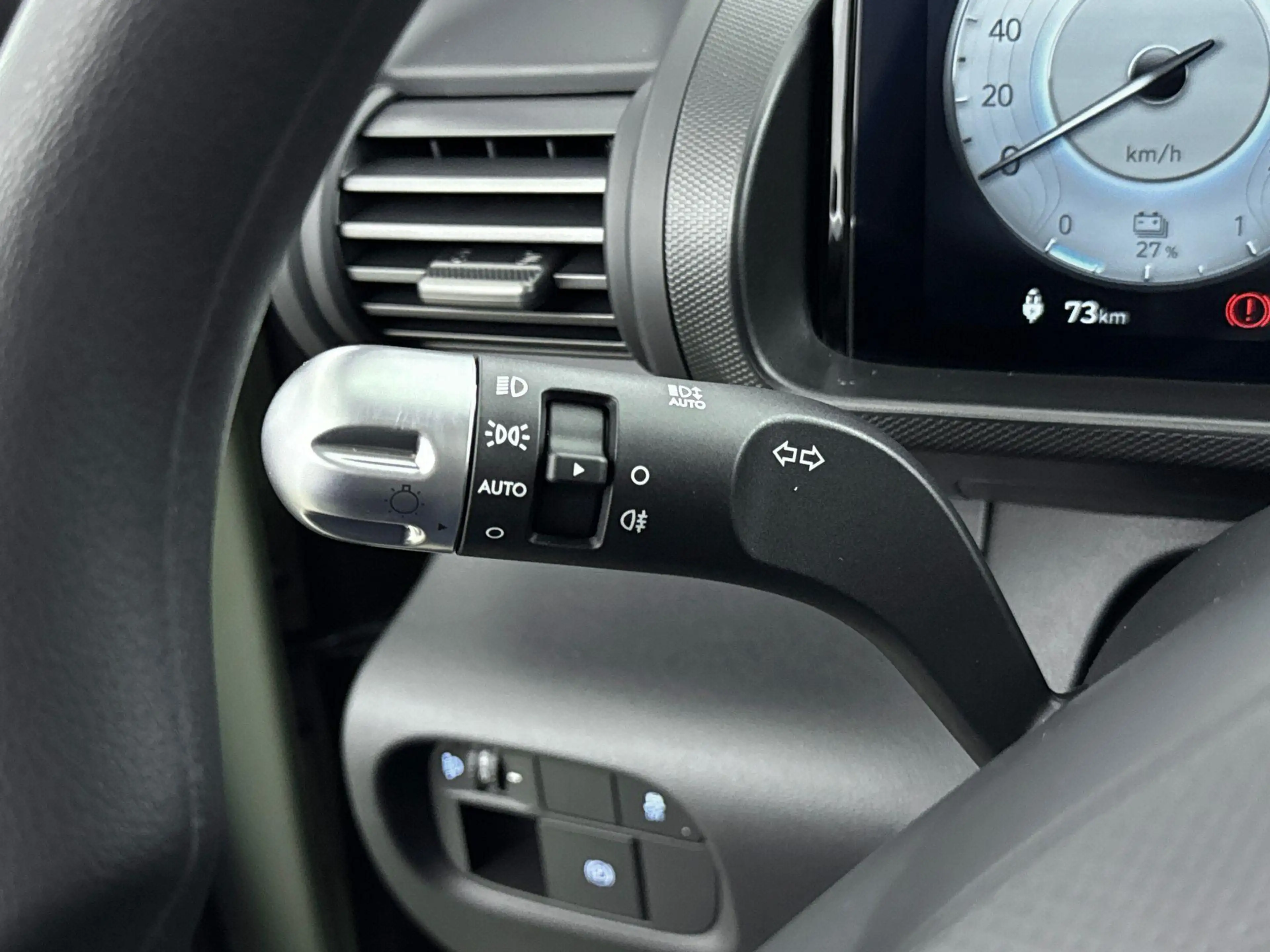 Hyundai Inster E-Motion + Comfort Pack 42 kWh | Stuur - en Stoelv — photo 14