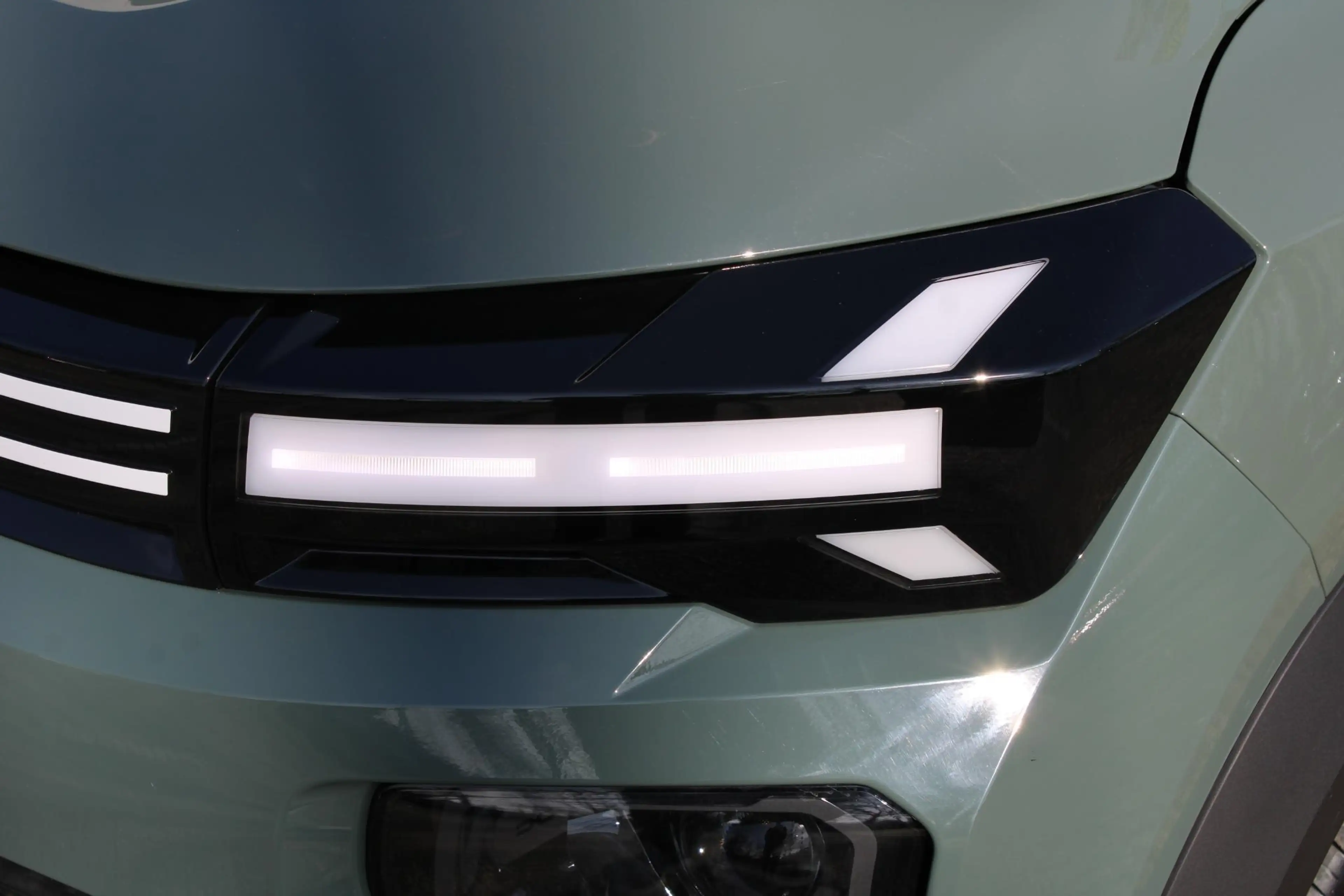 Dacia Spring Extreme 65 26.8 kWh Lichen Kaki — photo 5