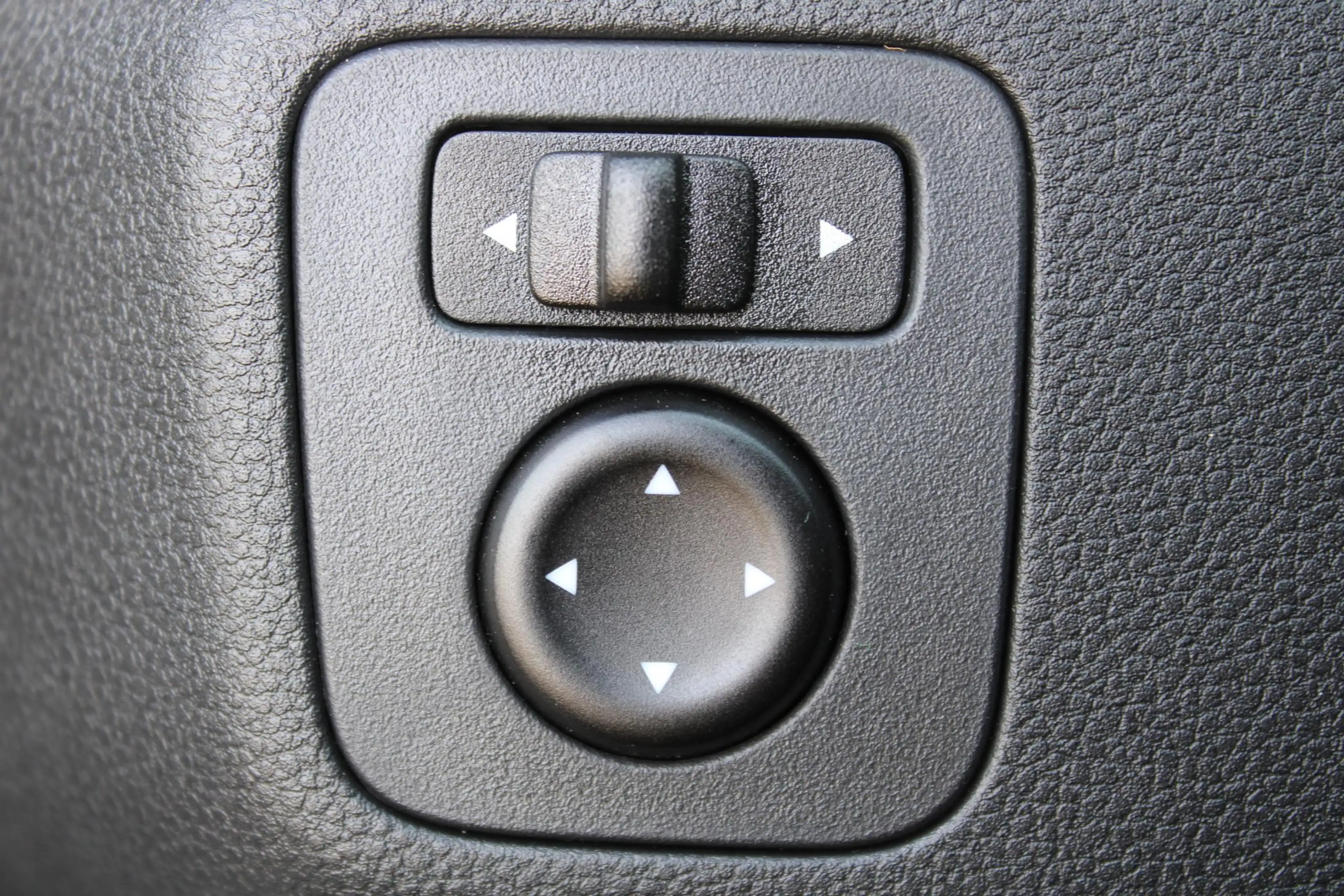 Dacia Spring Extreme 65 26.8 kWh Lichen Kaki — photo 19