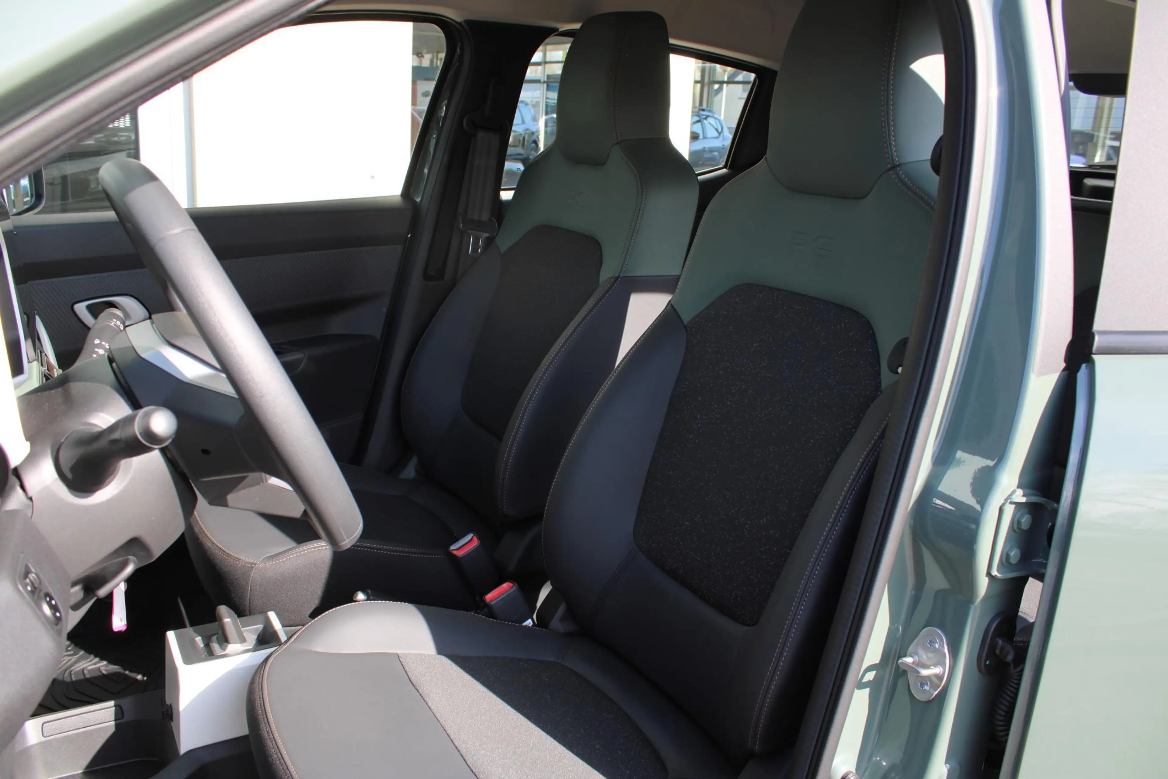 Dacia Spring Extreme 65 26.8 kWh Lichen Kaki — photo 14