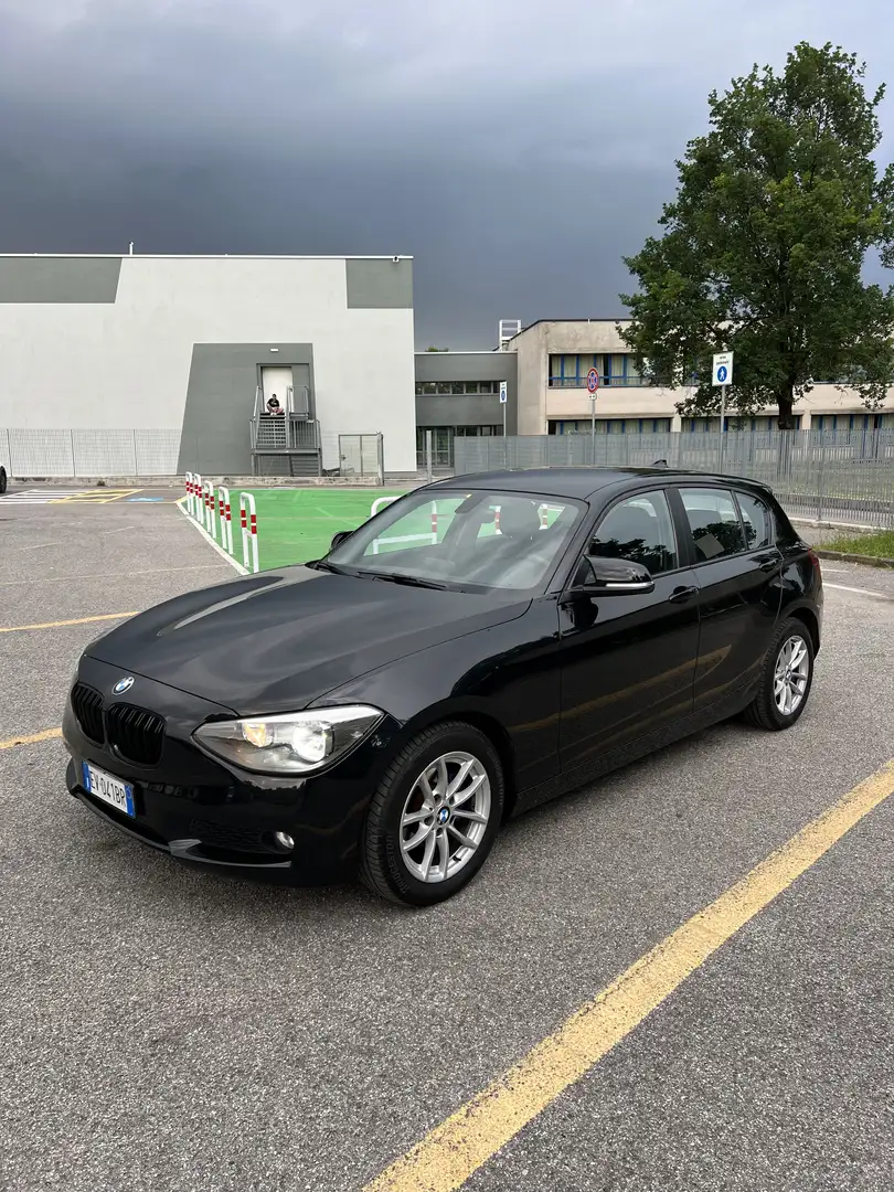 BMW 118 118d Urban Line - 1