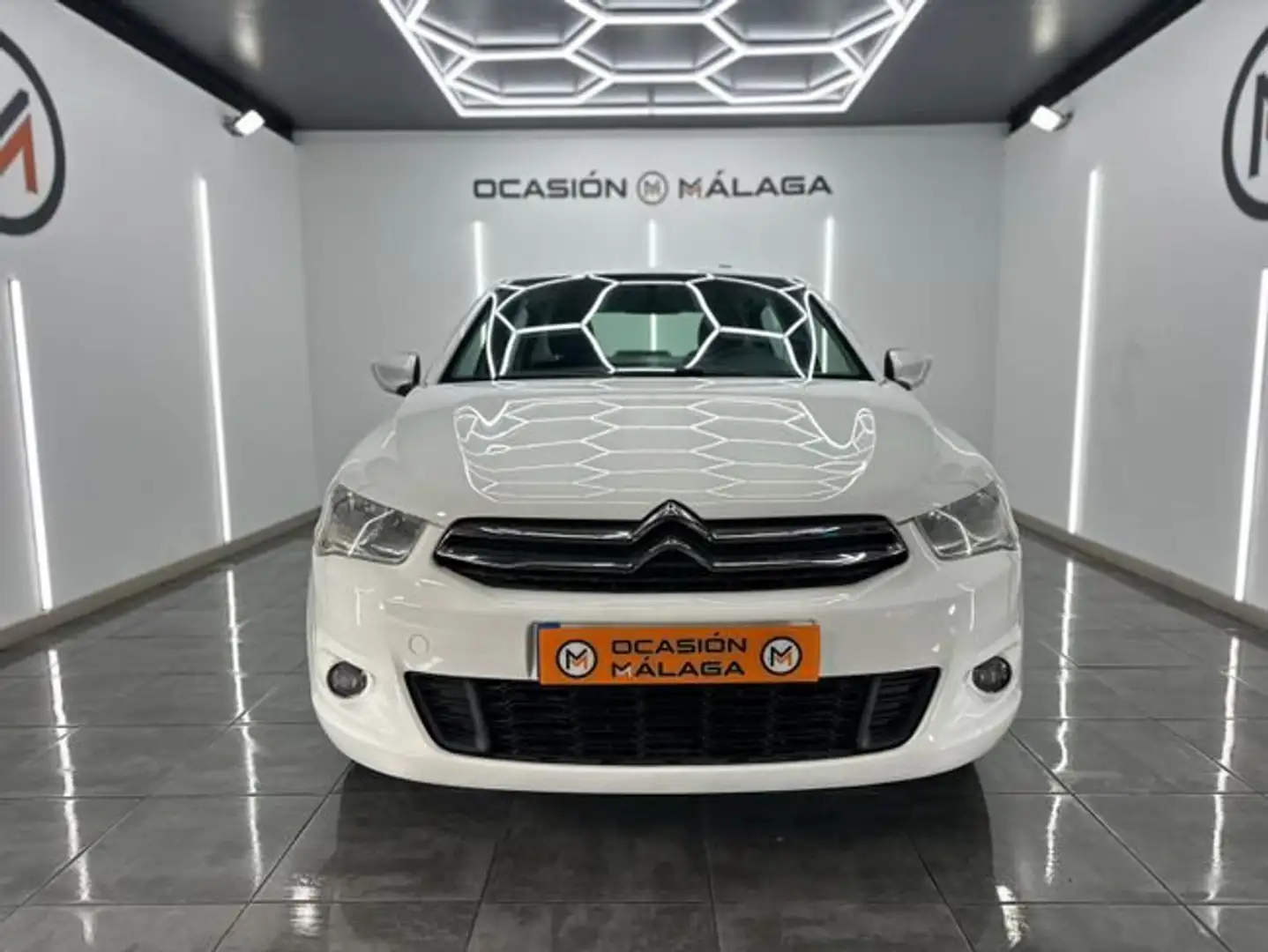 Citroen C-Elysée VTi 70cv Exclusive NACIONAL ÚNICO PROPIETARIO - Blanco - 2