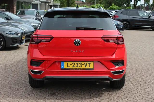 Volkswagen T-Roc view 15
