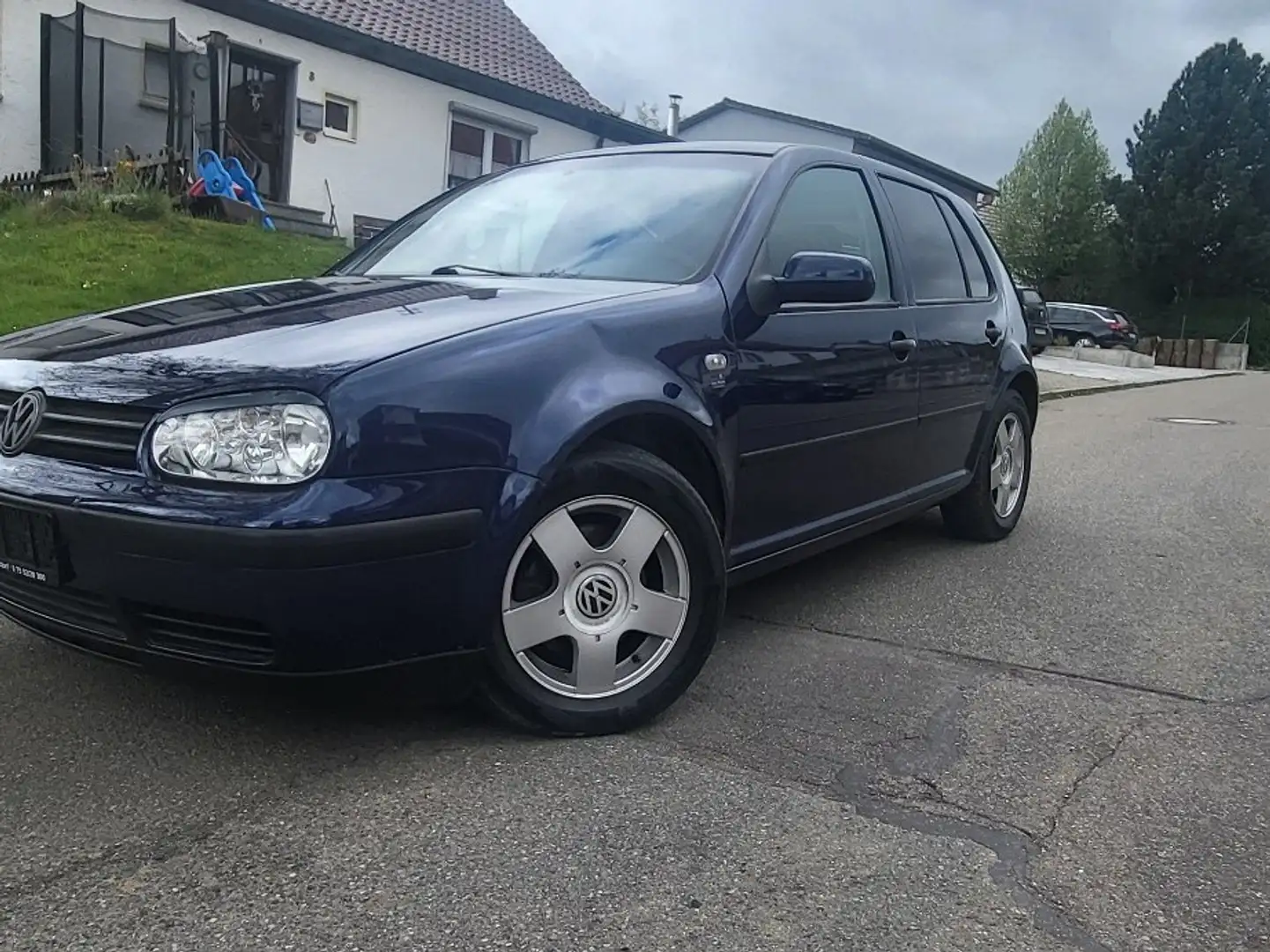 Volkswagen Golf 2.0 Edition Violet - 1
