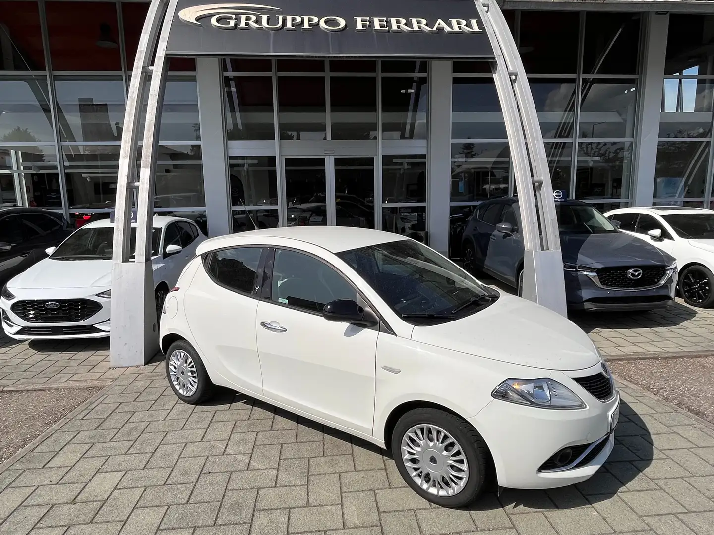 Lancia Ypsilon Ypsilon 1.3 mjt Gold s Blanc - 2