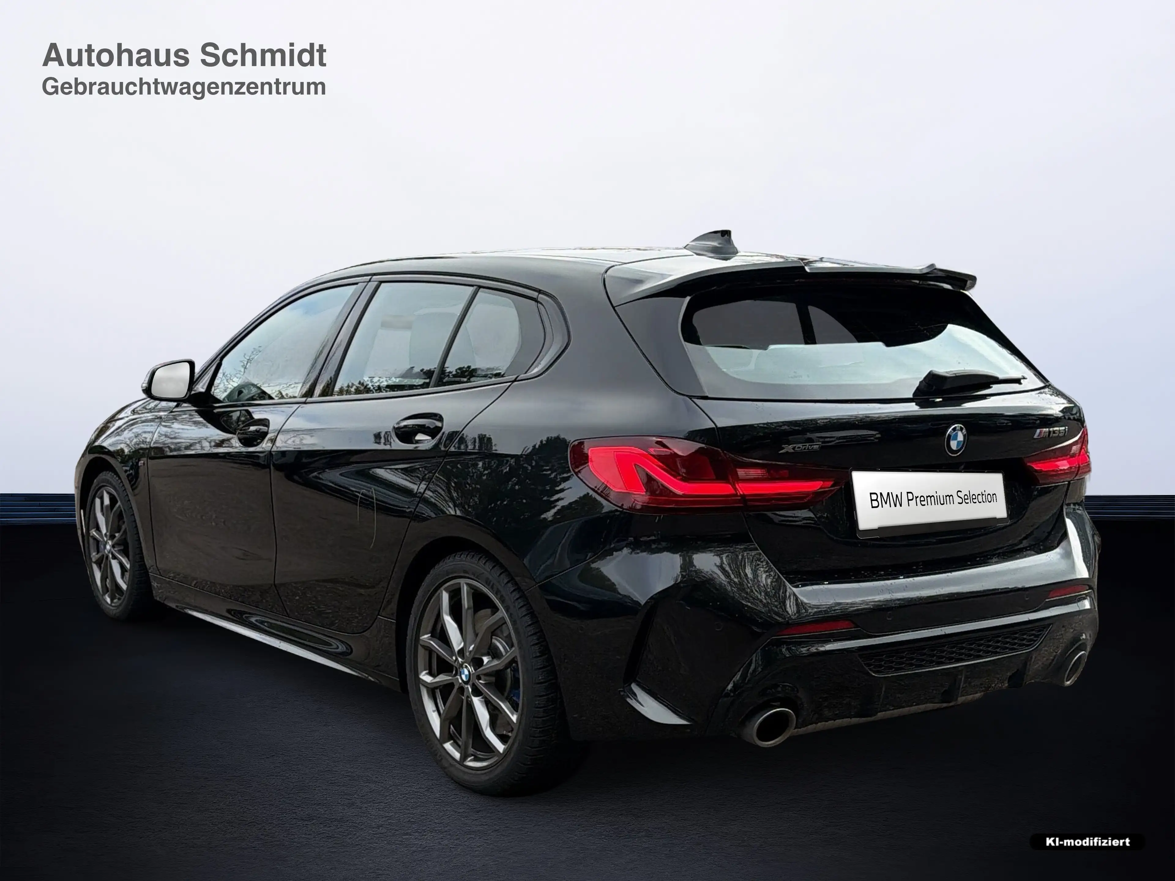 BMW 135 M135i xDrive Hatch — photo 3