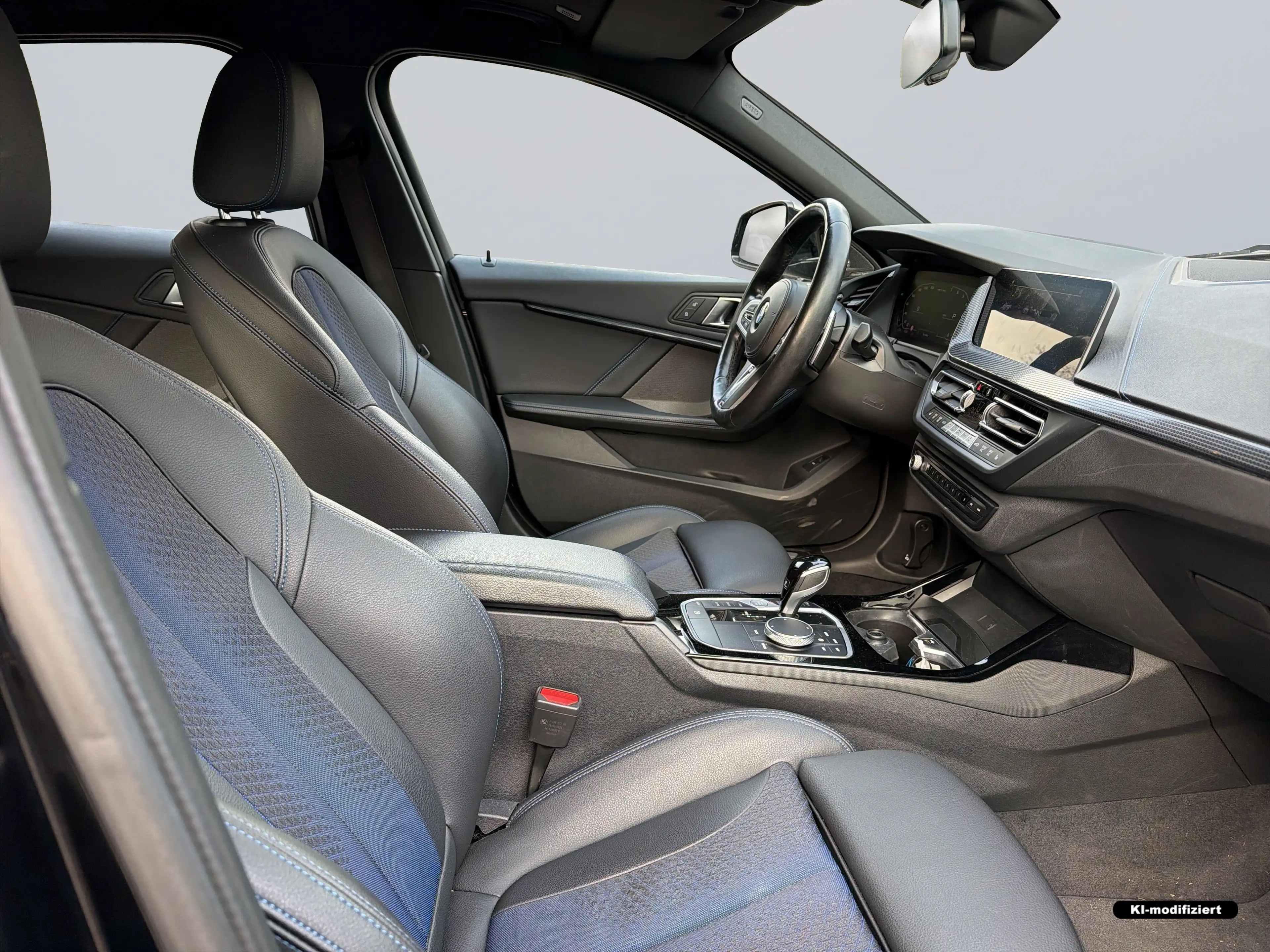 BMW 135 M135i xDrive Hatch — photo 11