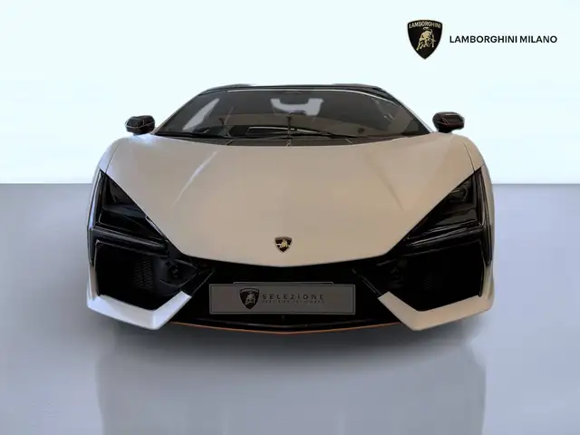 Lamborghini Revuelto view 6