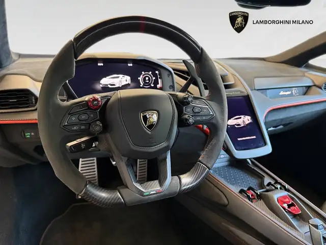 Lamborghini Revuelto view 11