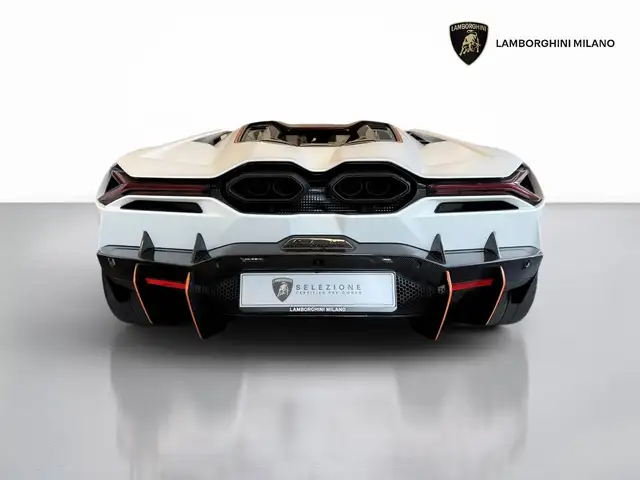 Lamborghini Revuelto view 3