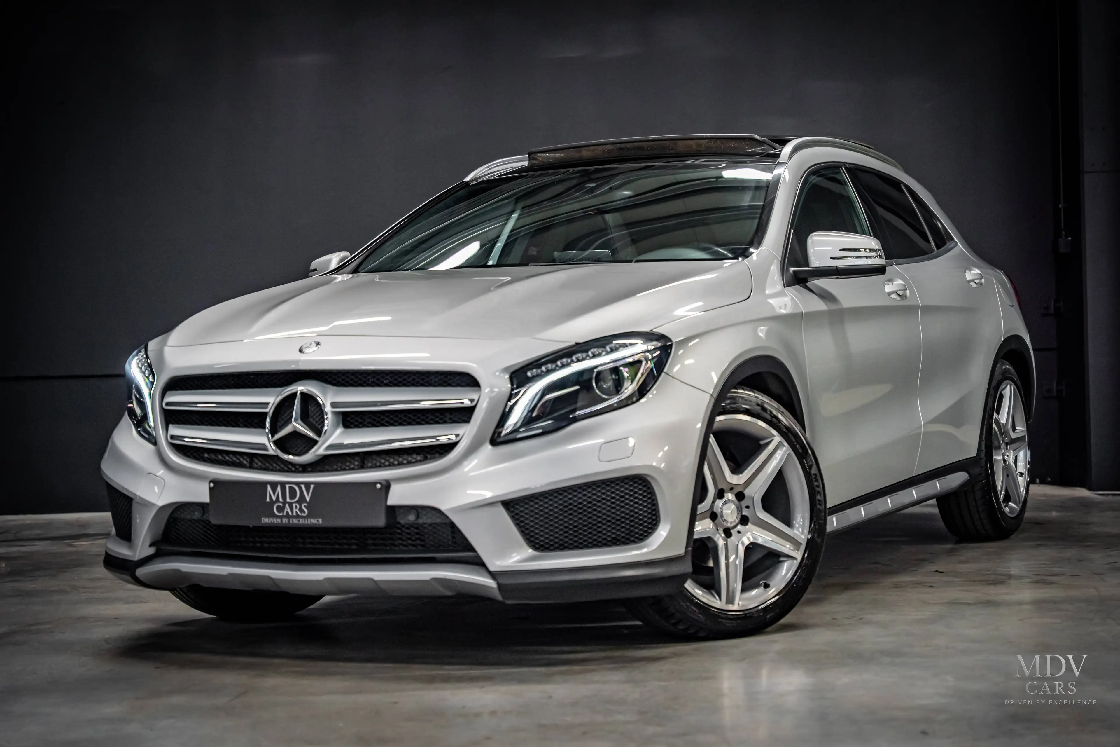 Mercedes-Benz GLA 180 GLA 180