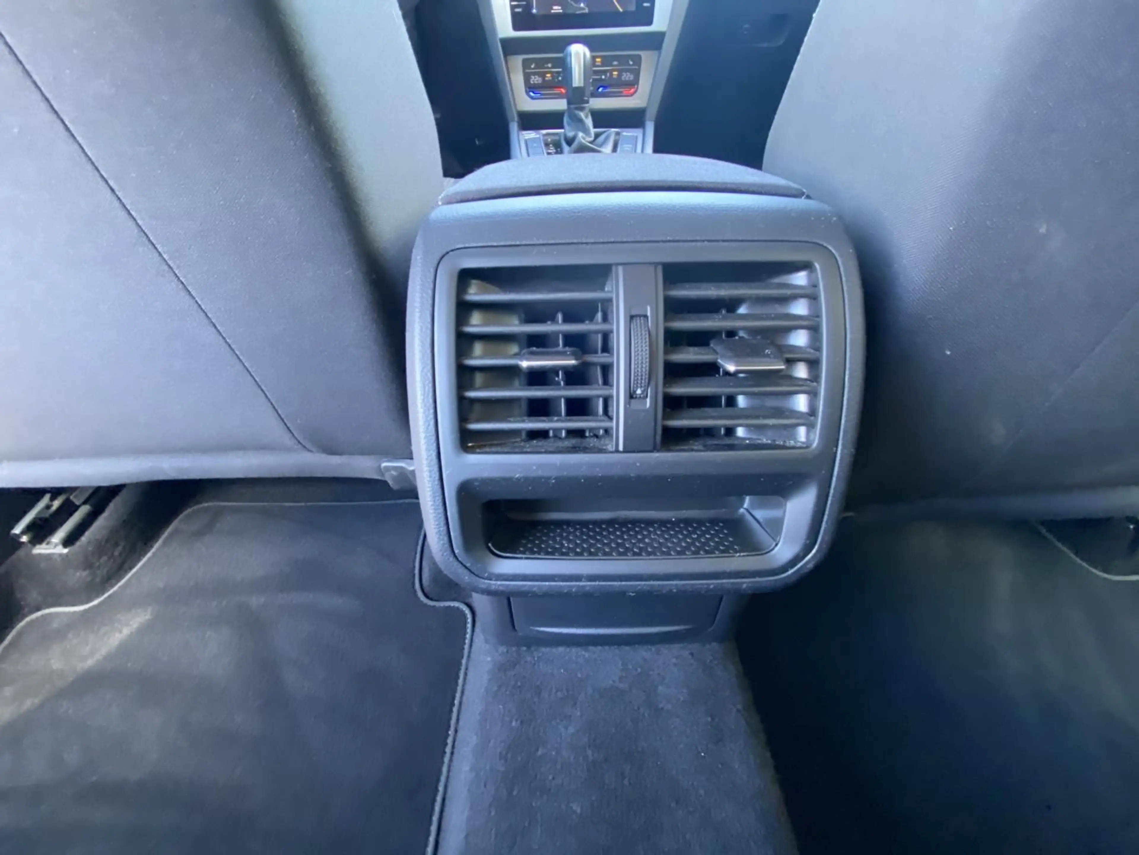 Volkswagen Passat Variant 1.5 TSI DSG APP-CONNECT+KAMERA+LE — photo 11
