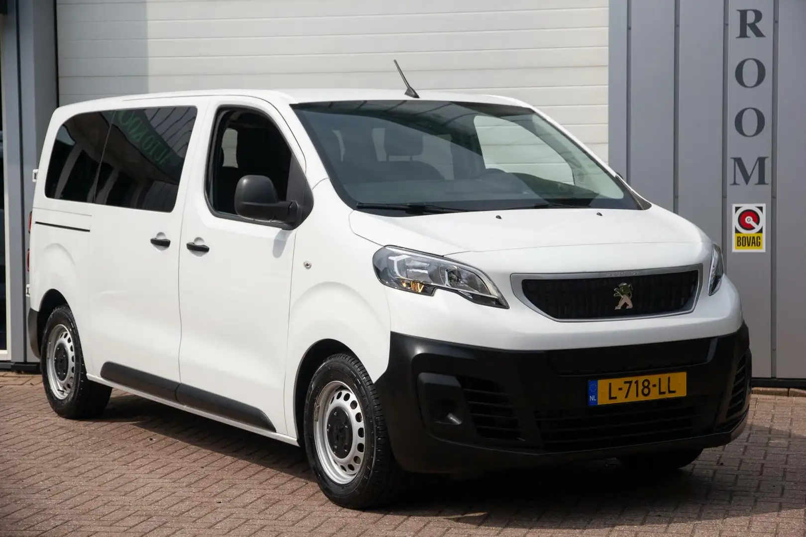Peugeot e-Expert 50 kWh 29.500KM 9-Persoons Wit - 2