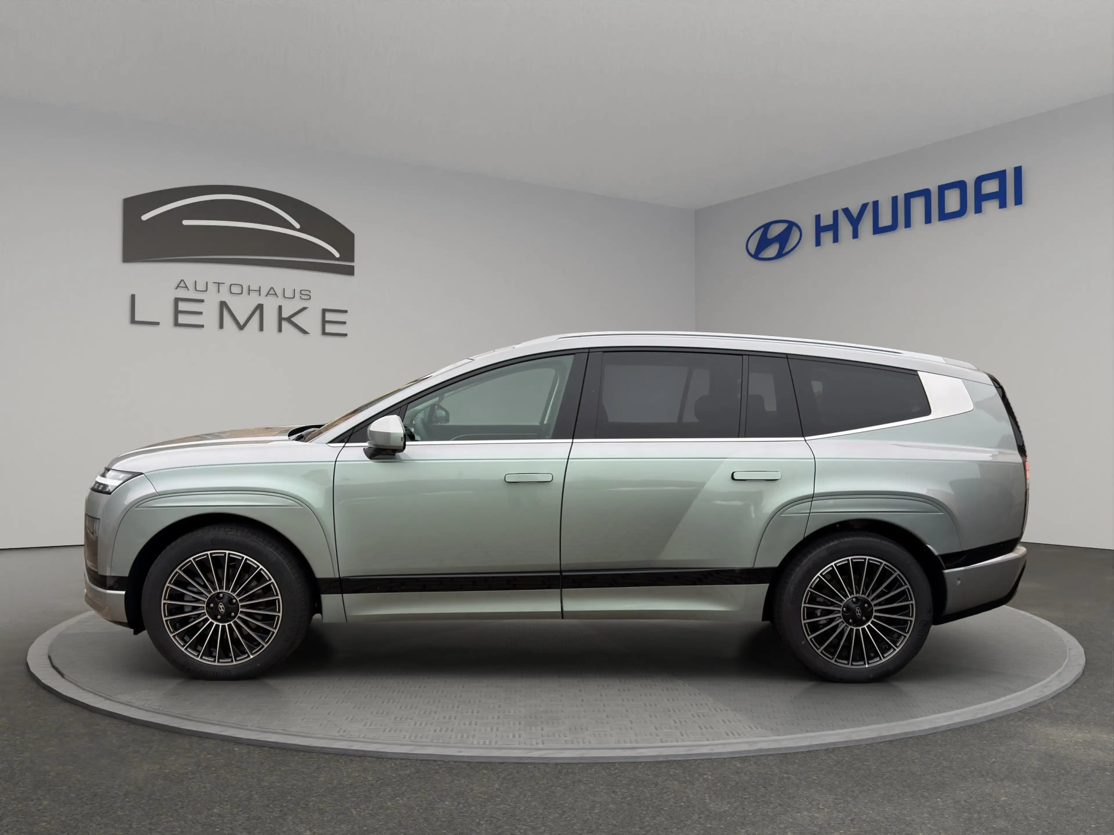 Hyundai IONIQ 9 IONIQ 9 110kWh 4WD UNIQ 6-SITZER RELAX+PANORAMA — photo 3
