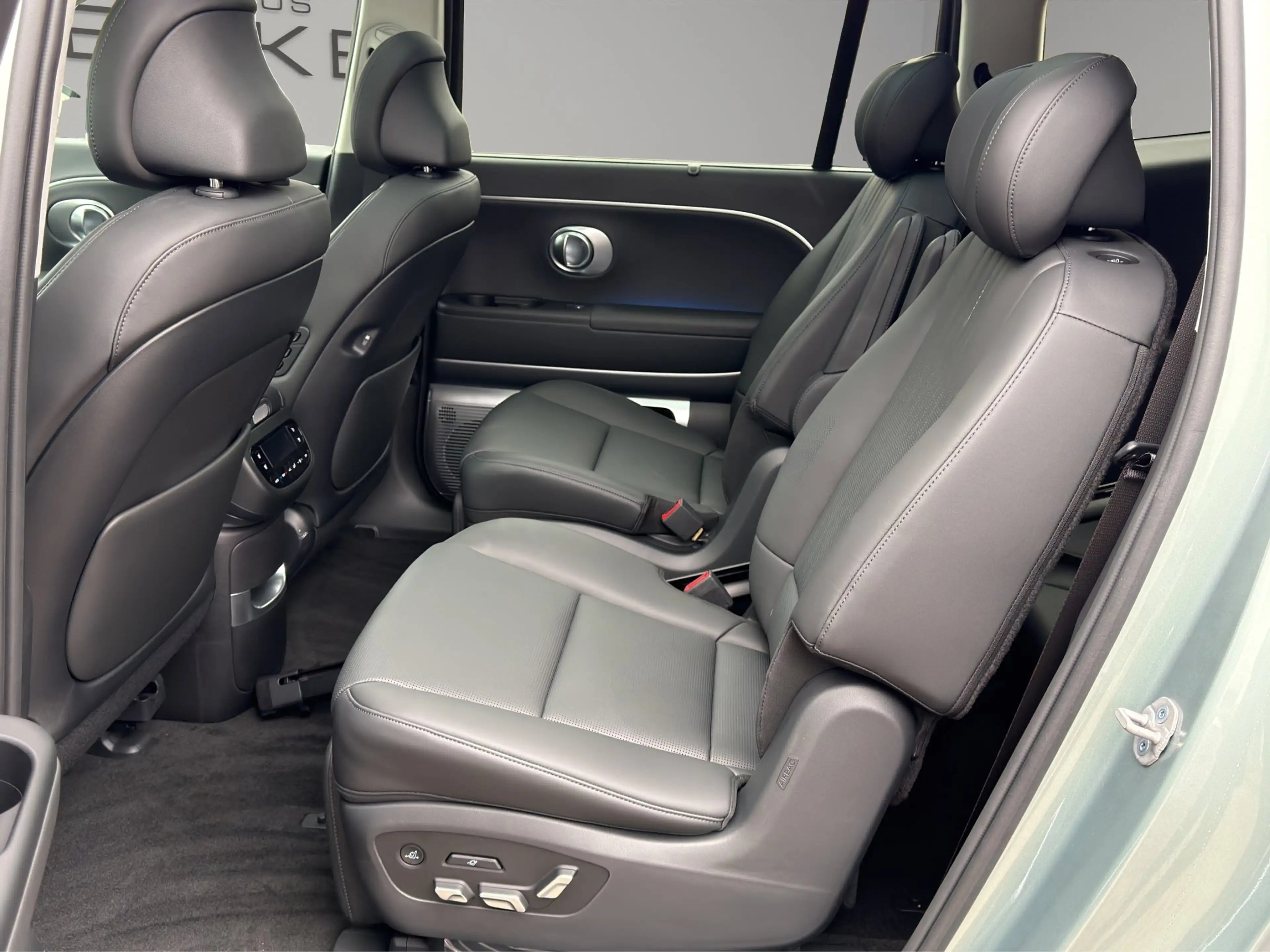 Hyundai IONIQ 9 IONIQ 9 110kWh 4WD UNIQ 6-SITZER RELAX+PANORAMA — photo 13