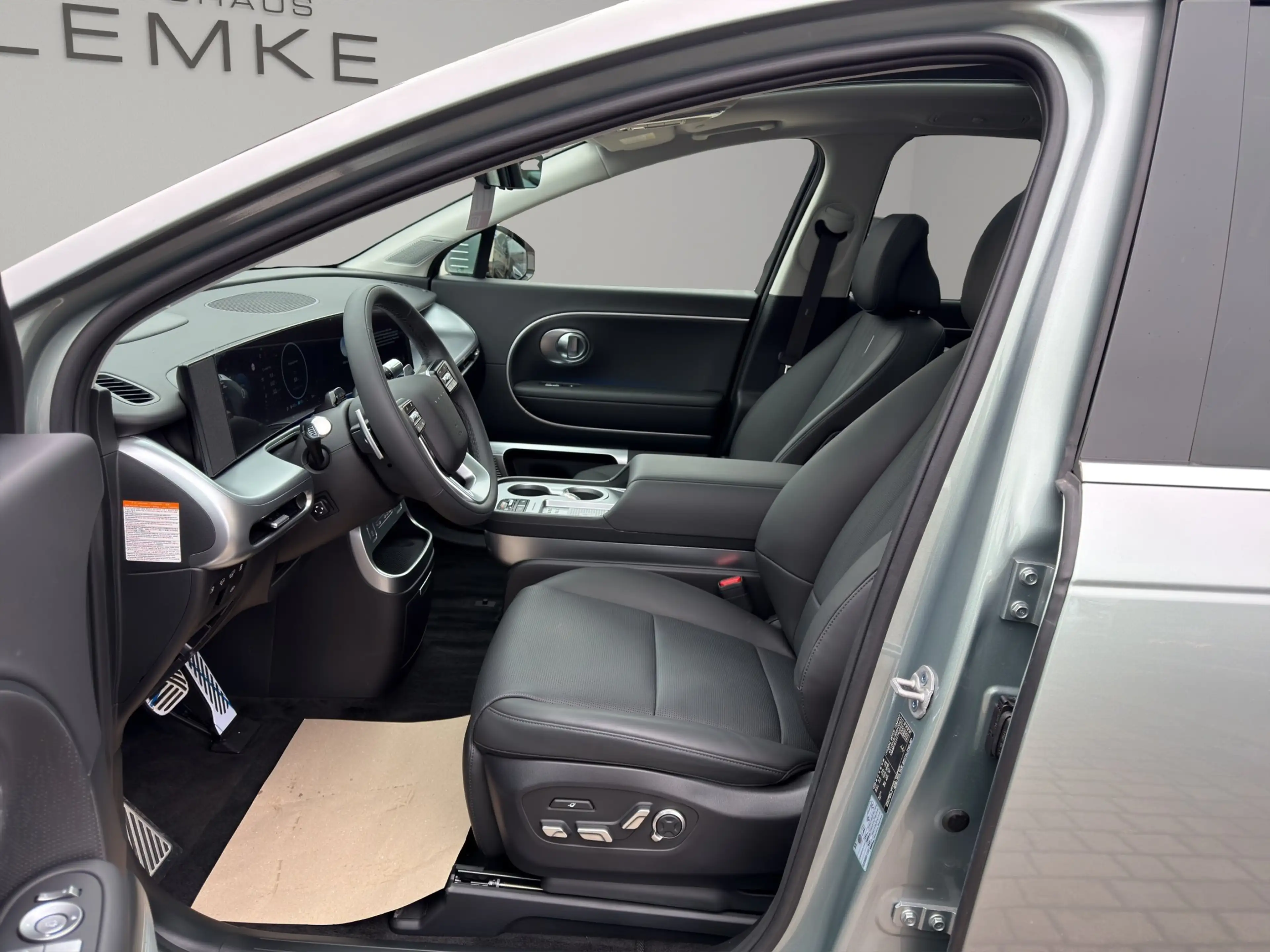 Hyundai IONIQ 9 IONIQ 9 110kWh 4WD UNIQ 6-SITZER RELAX+PANORAMA — photo 9