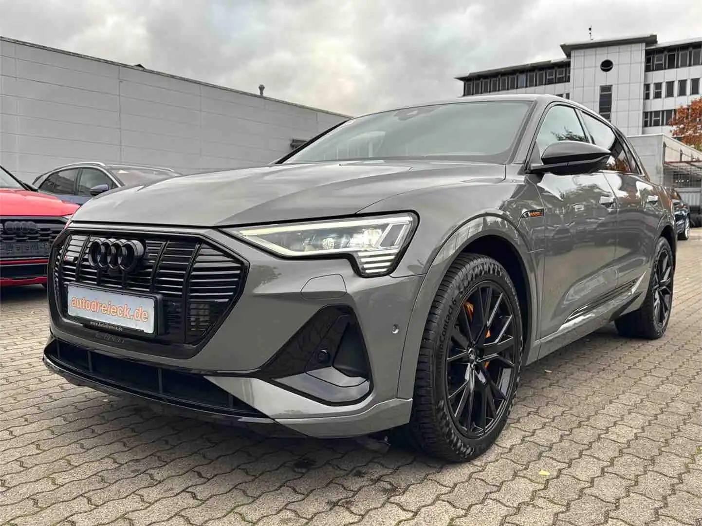 Audi e-tron 50 2x S line BLACK EDITION PANO e-SITZE Gris - 1