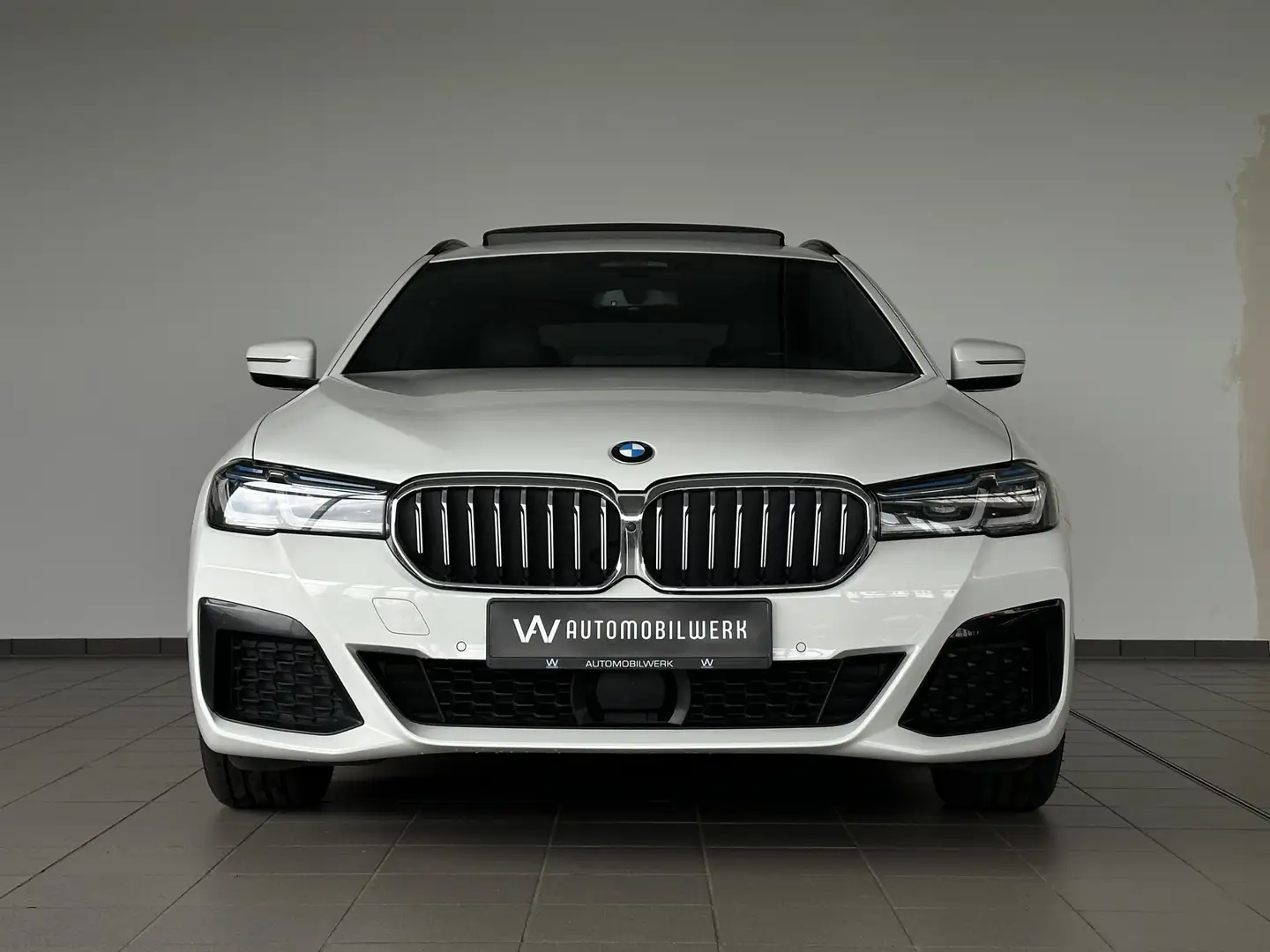 BMW 530 d M |PANO|LASER|LUFT|H&K|360°|HUD|AHK Weiß - 2
