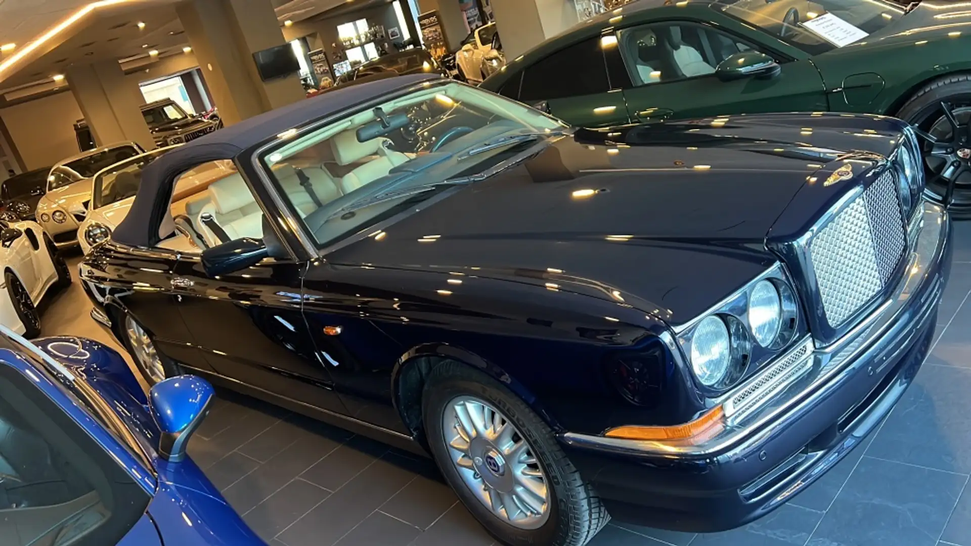 Bentley Azure Albastru - 1