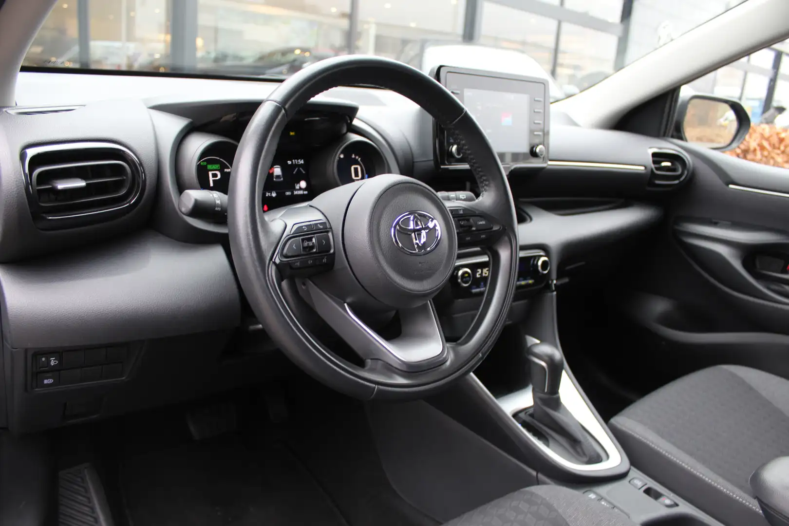 Toyota Yaris 1.5 Hybrid Dynamic | Rijklaar | Apple/Android | DA Grau - 2