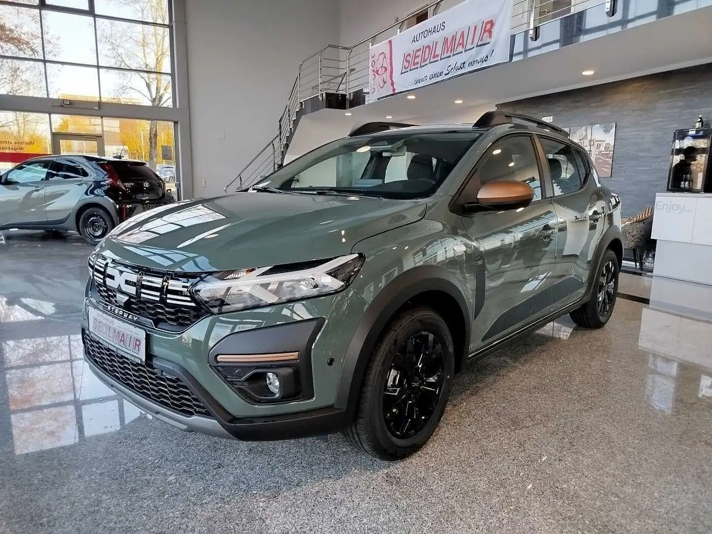Dacia Sandero Stepway Extreme TCe 110 SHZ/PDC V+H/KAMERA Grün - 1