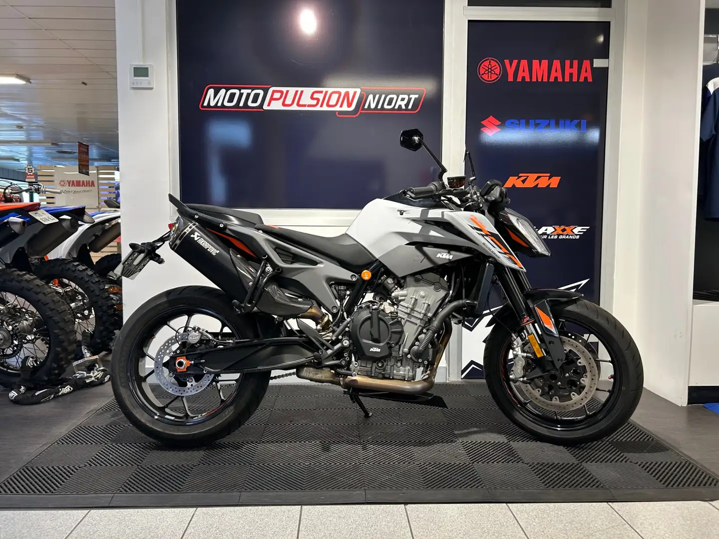 KTM 790 Duke Grau - 2