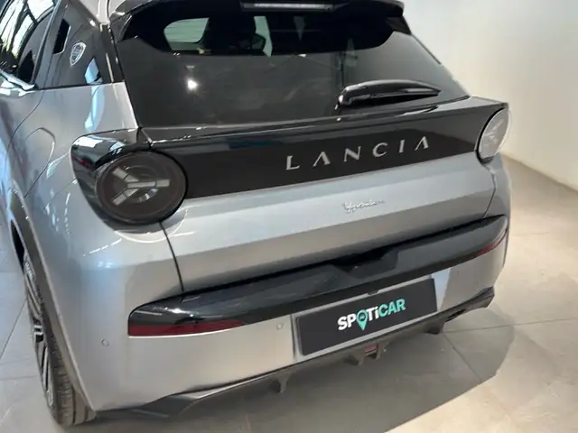 Lancia Ypsilon view 5