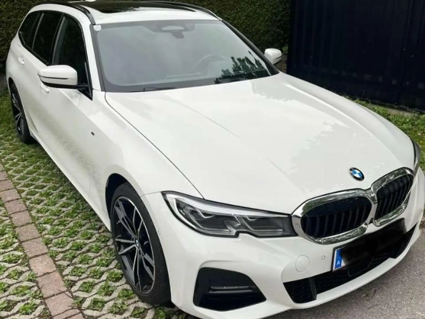 BMW 330 330e Plug in Hybrid xDrive Weiß - 2