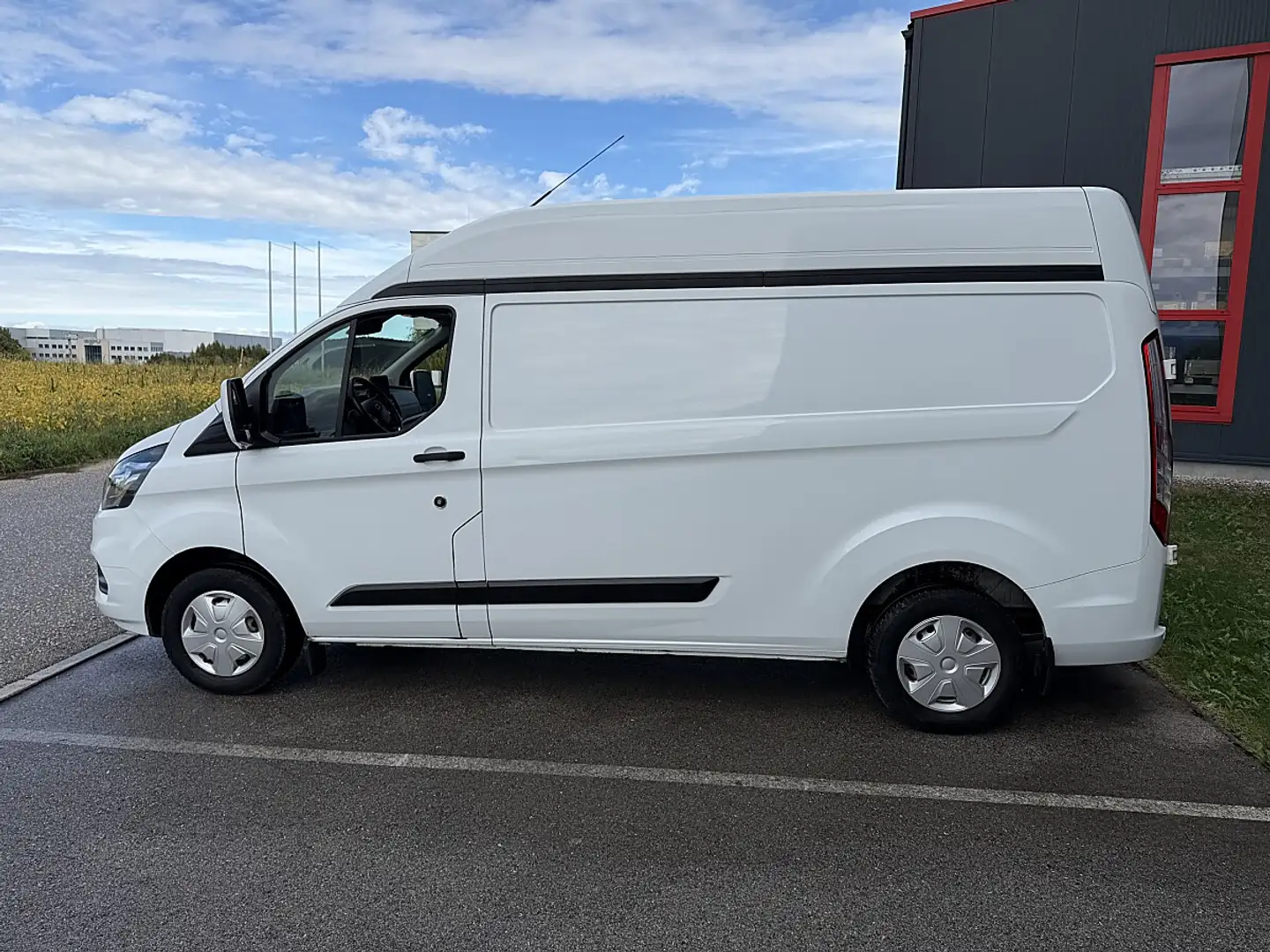 Ford Transit Custom Kasten 2,0 TDCi L2H1 300 Trend Weiß - 2