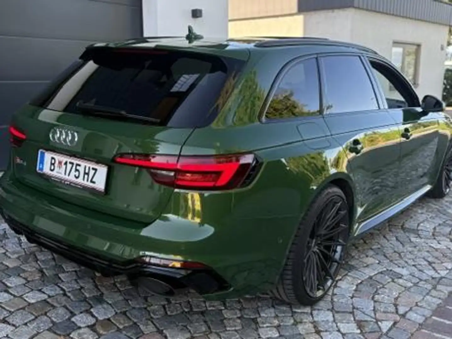 Audi RS4 Audi RS Exklusiv Grün - 2