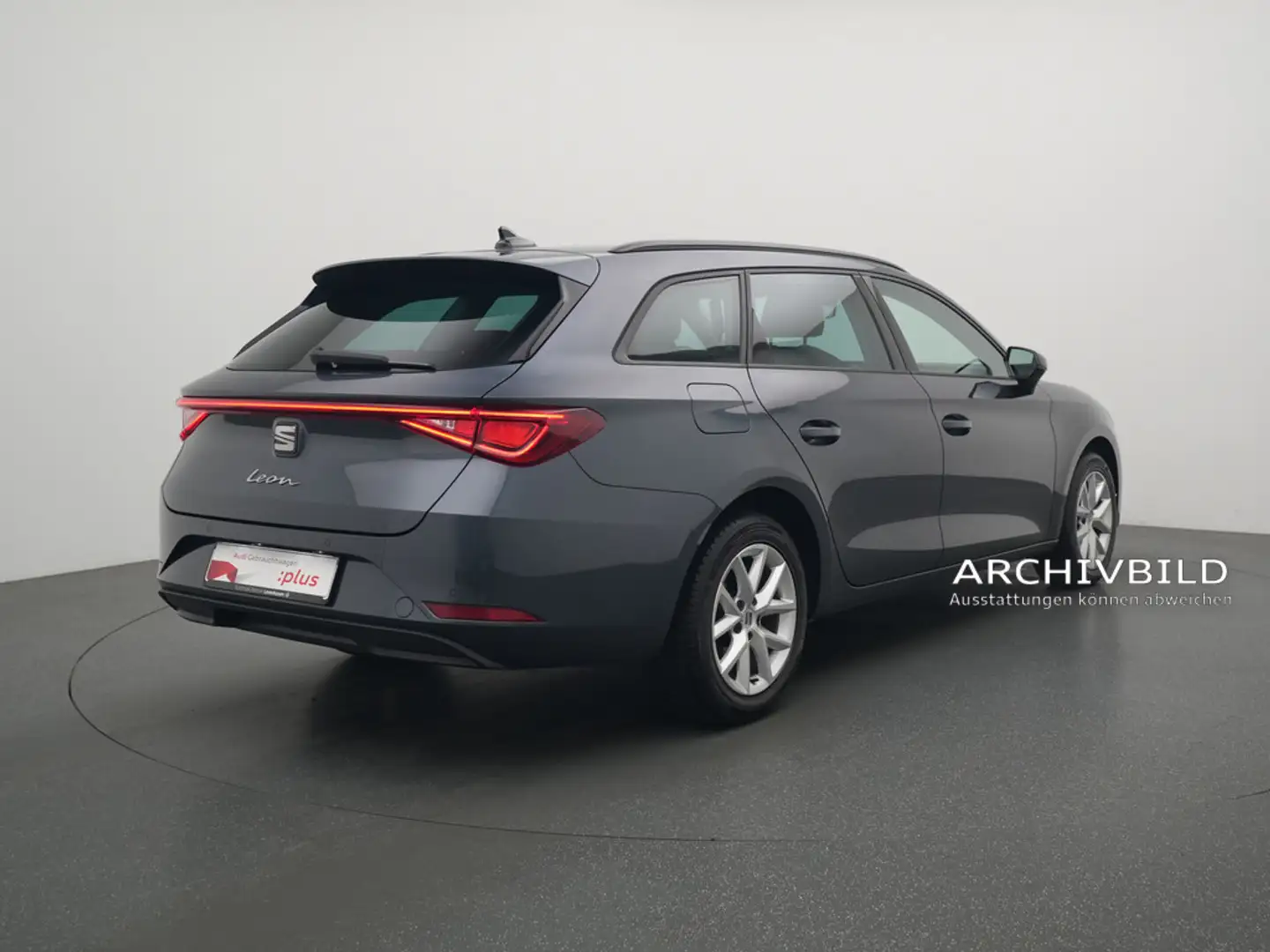 SEAT Leon Sportstourer Style DSG LED KAM SHZ ACC P Grau - 2