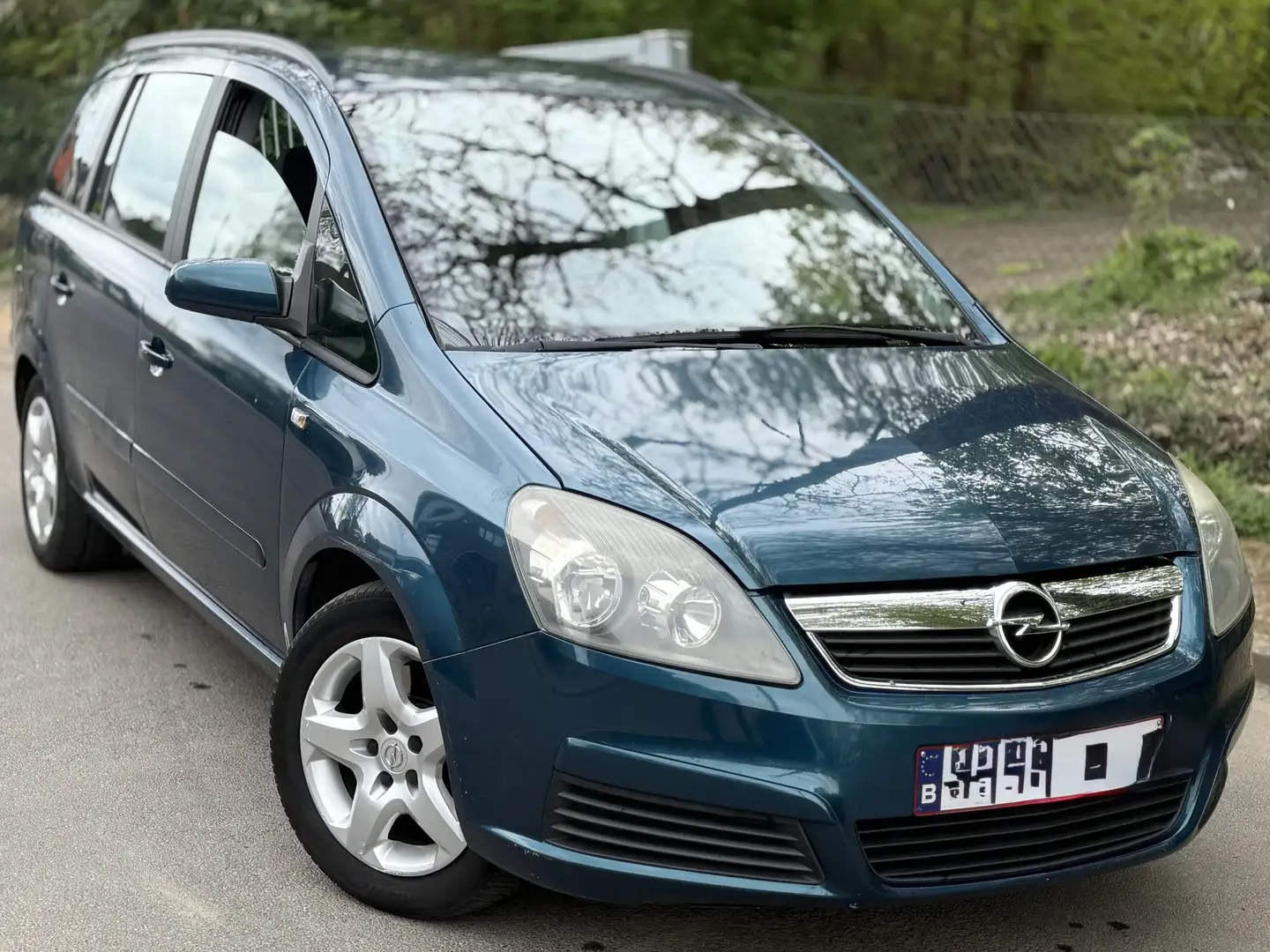 Opel Zafira 1.9 DTL CDTi Cosmo FAP - 1