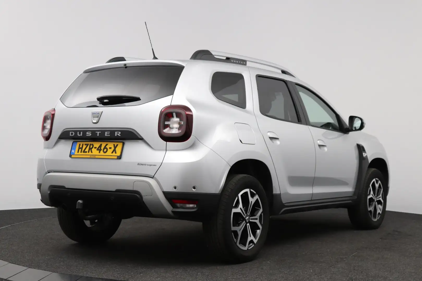 Dacia Duster TCe 125 Prestige | Dealer Onderhouden| Trekhaak | Gris - 2