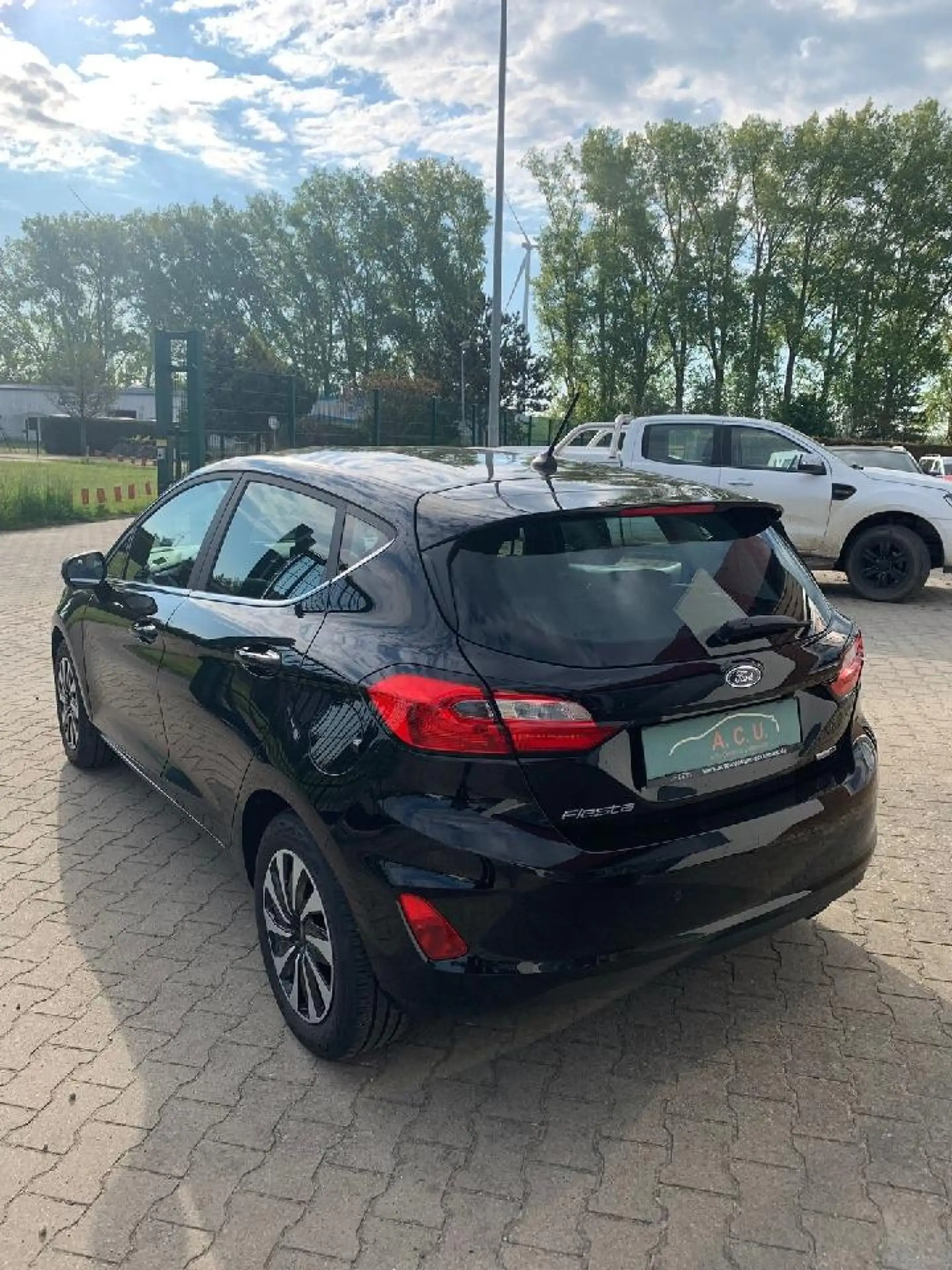 Ford Fiesta Titanium — photo 8