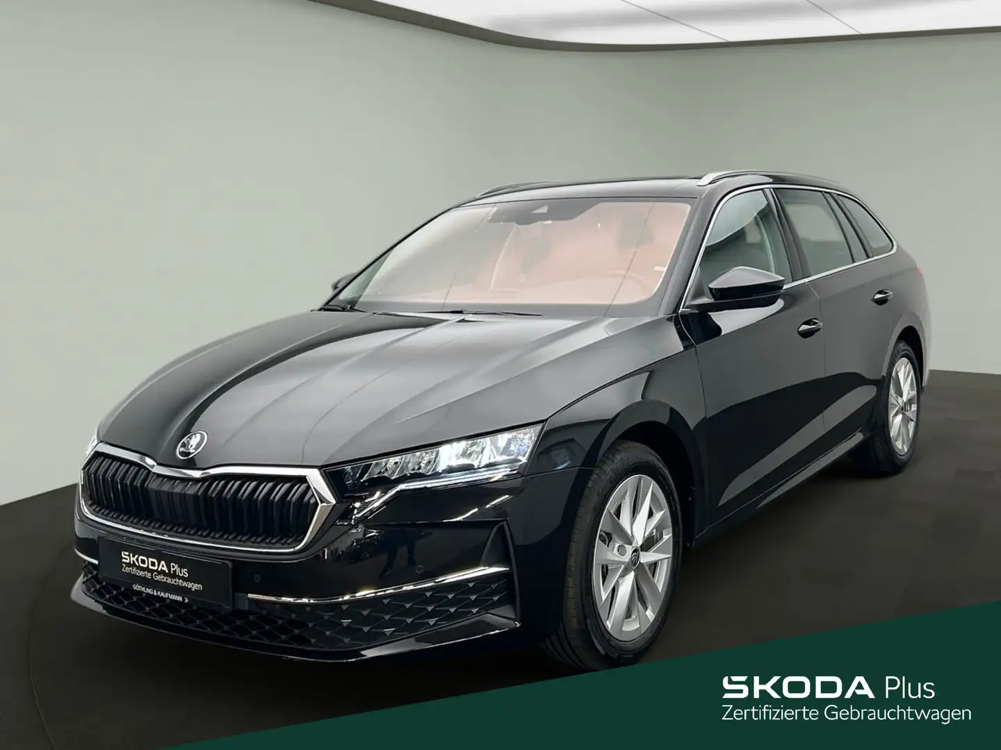 Skoda Octavia Combi 2.0 TDI Selection DSG*Pano*LED*Vir Schwarz - 1