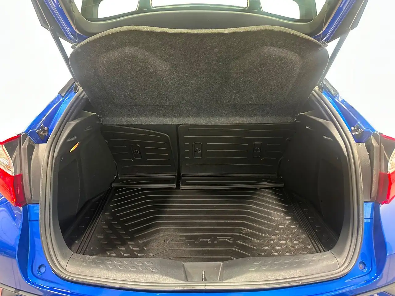 Toyota C-HR fotografie Toyota C-HR
