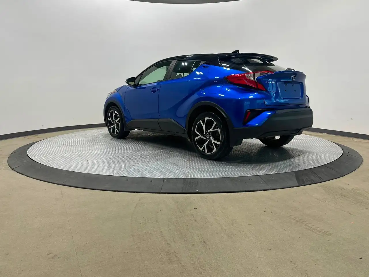 Toyota C-HR fotografie Toyota C-HR