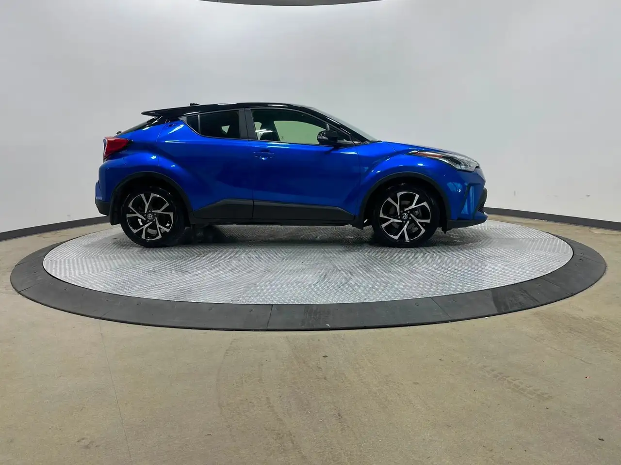 Toyota C-HR fotografie Toyota C-HR