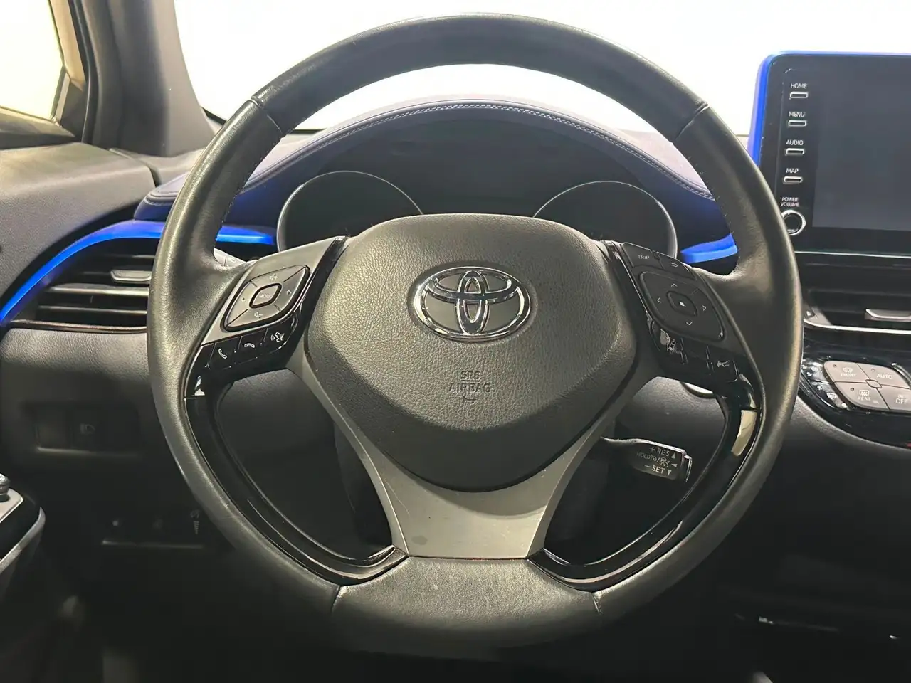 Toyota C-HR fotografie Toyota C-HR