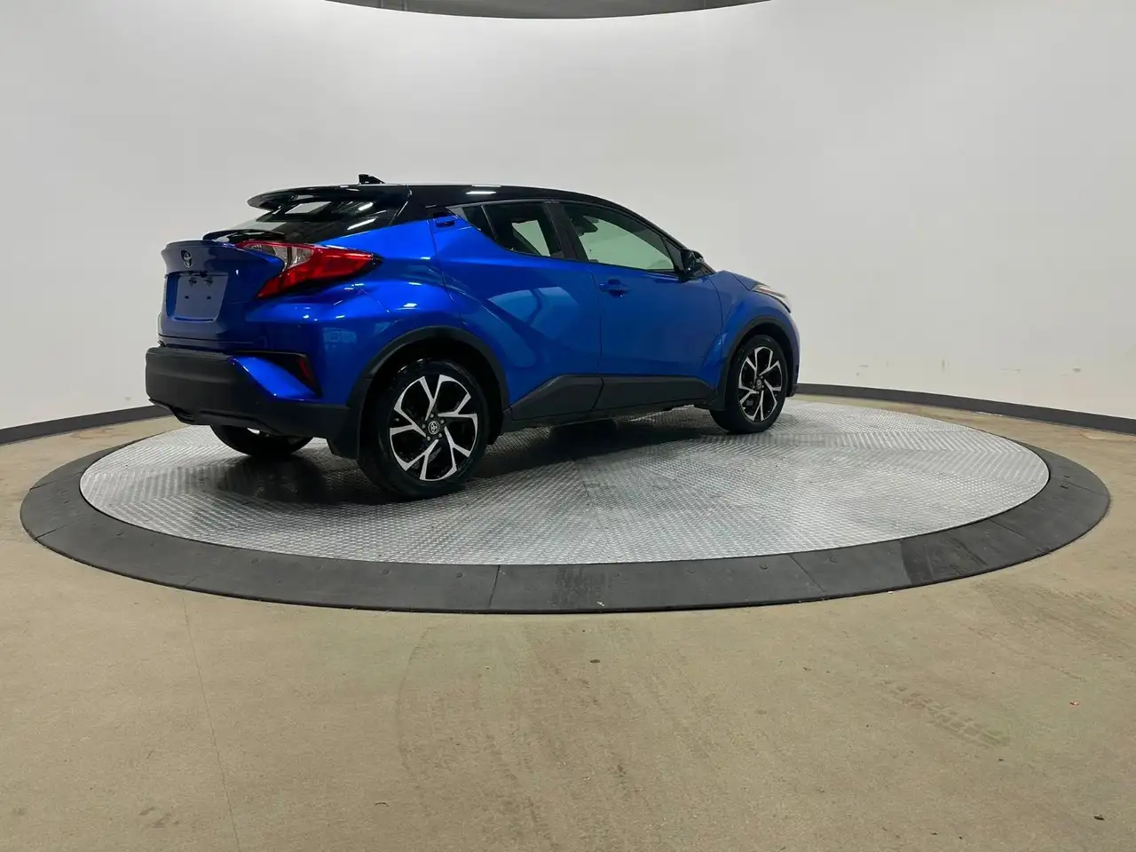 Toyota C-HR fotografie Toyota C-HR
