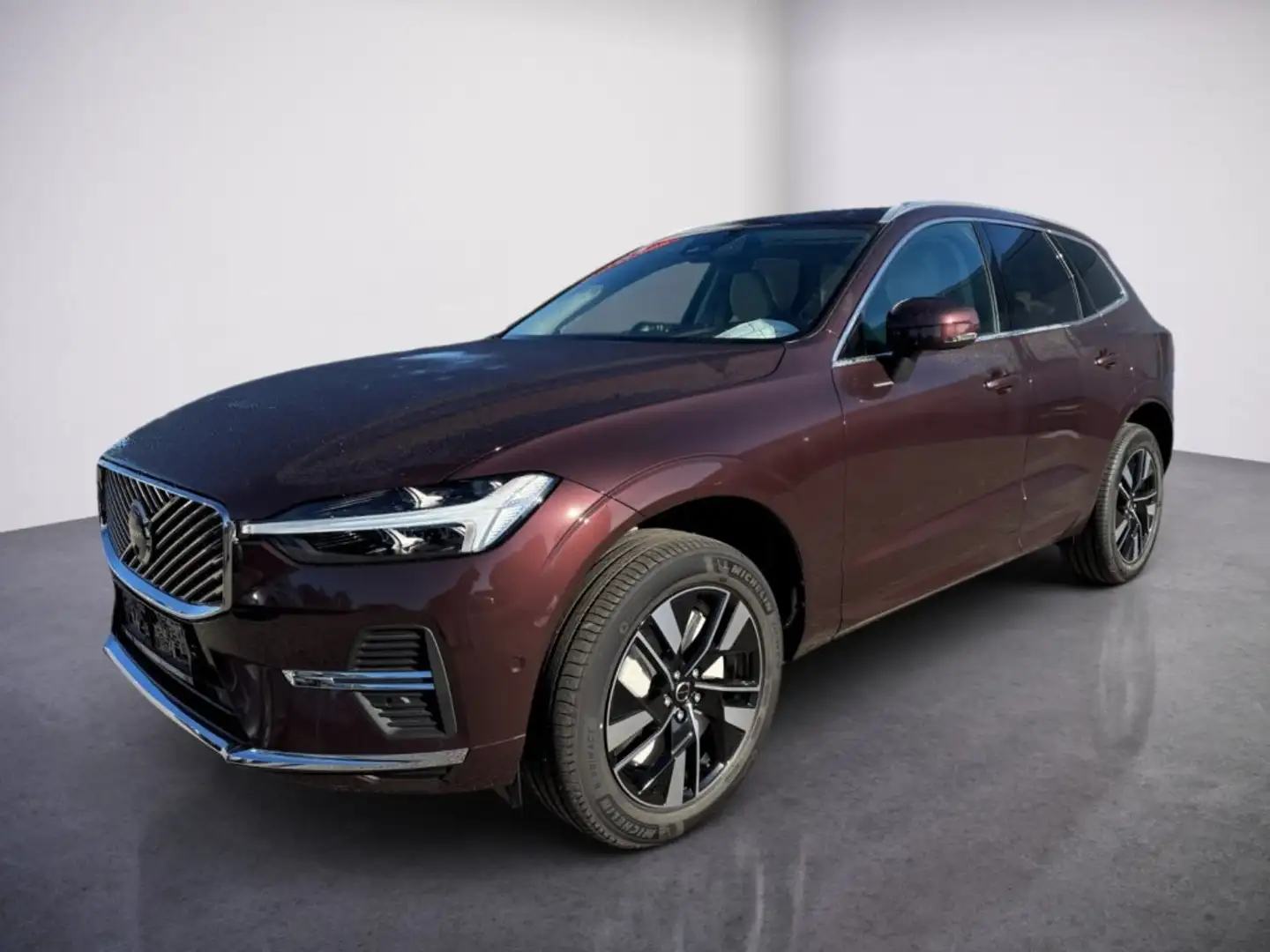 Volvo XC60 Plus, B5 AWD Mild Hybrid, Benzin, Bright Rouge - 1