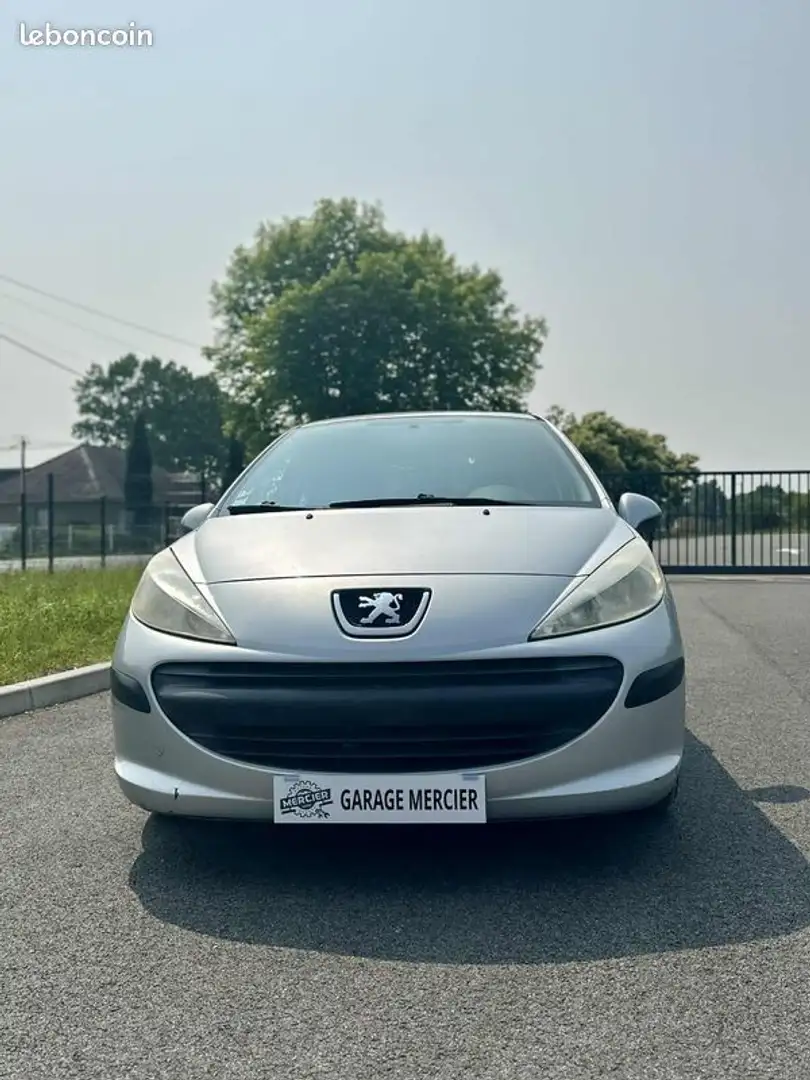 Peugeot 207 1.4 HDI 70ch Gris - 2
